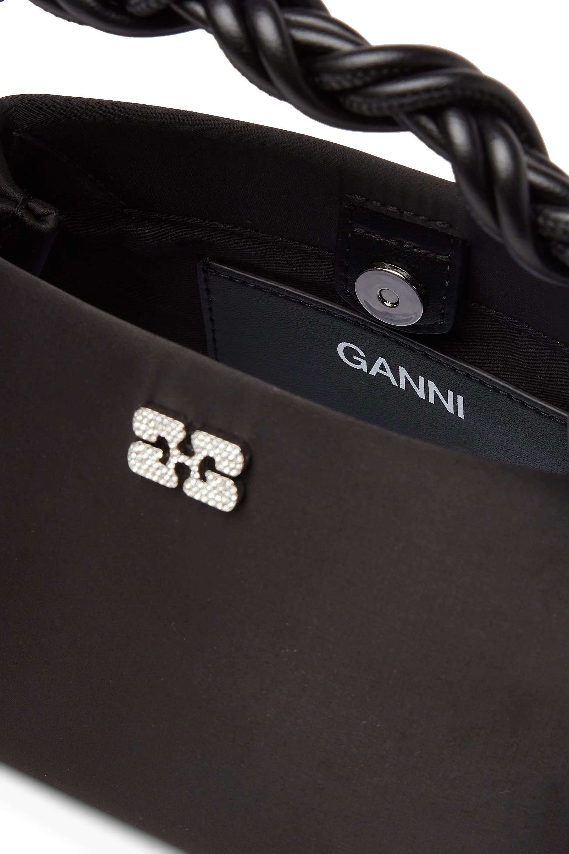 حقيبة بو صغيرة ساتان