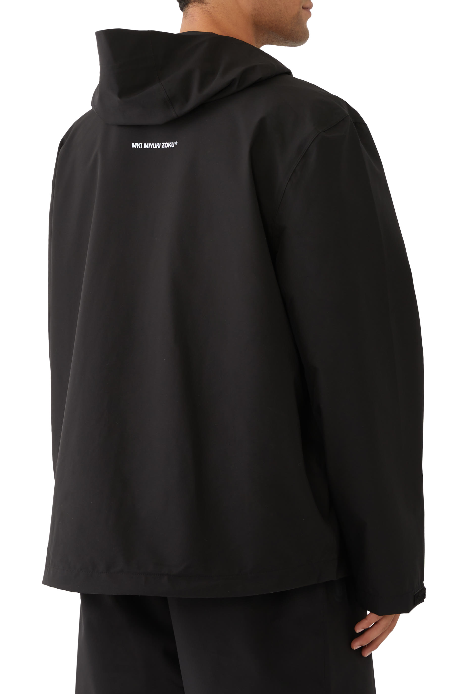 جاكيت بتصميم هودي  في 2 شيل