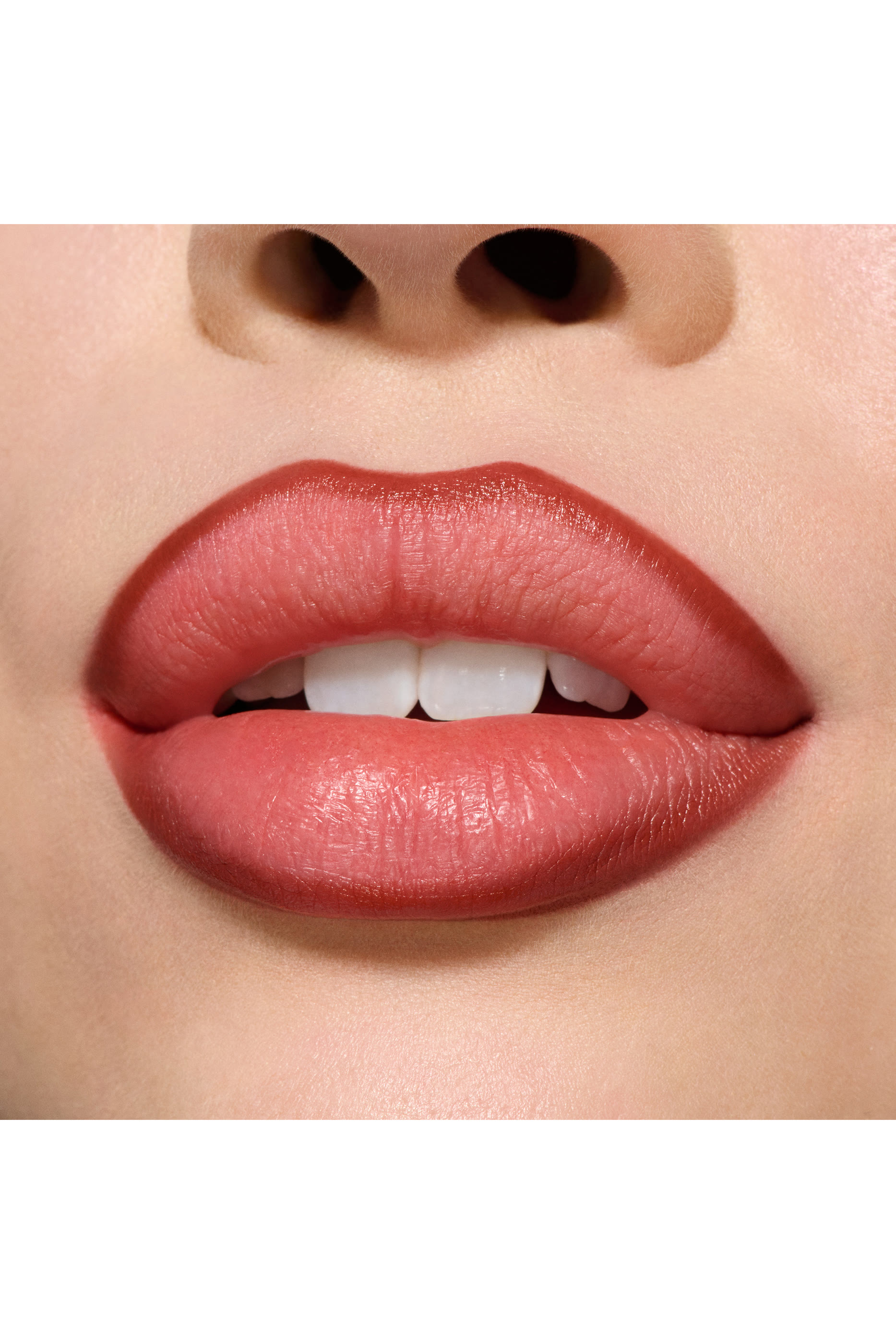 قلم شفاه ليبليزر لامع