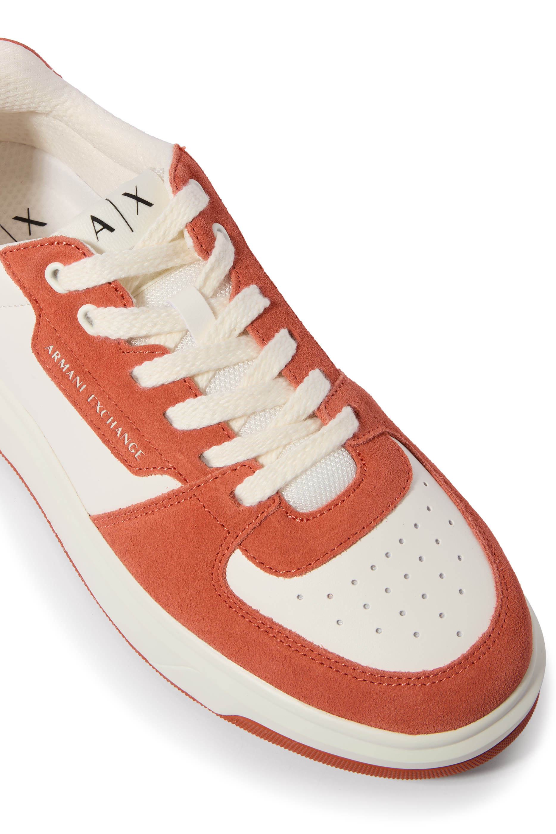 سنيكرز فينيس بشعار الماركة