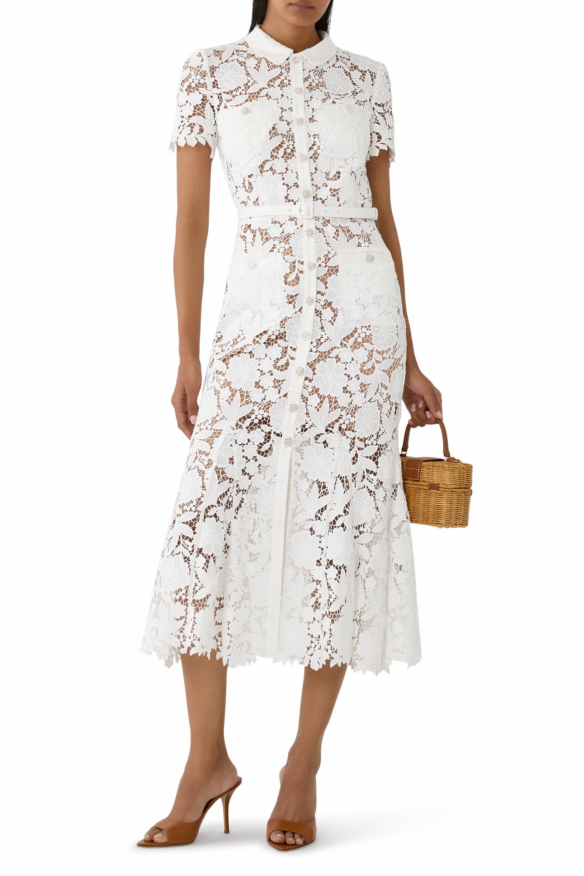 فستان متوسط الطول بياقة دانتيل