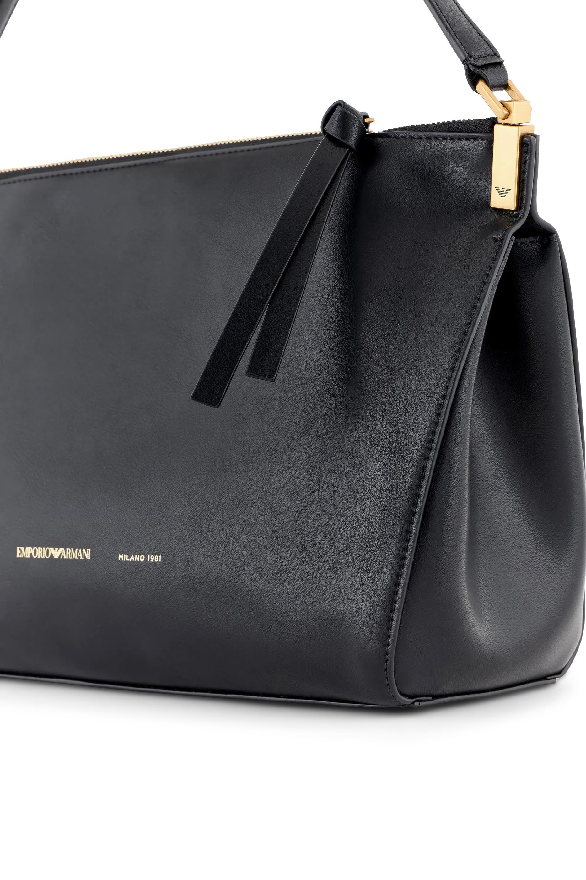 حقيبة هوبو جلد عجل