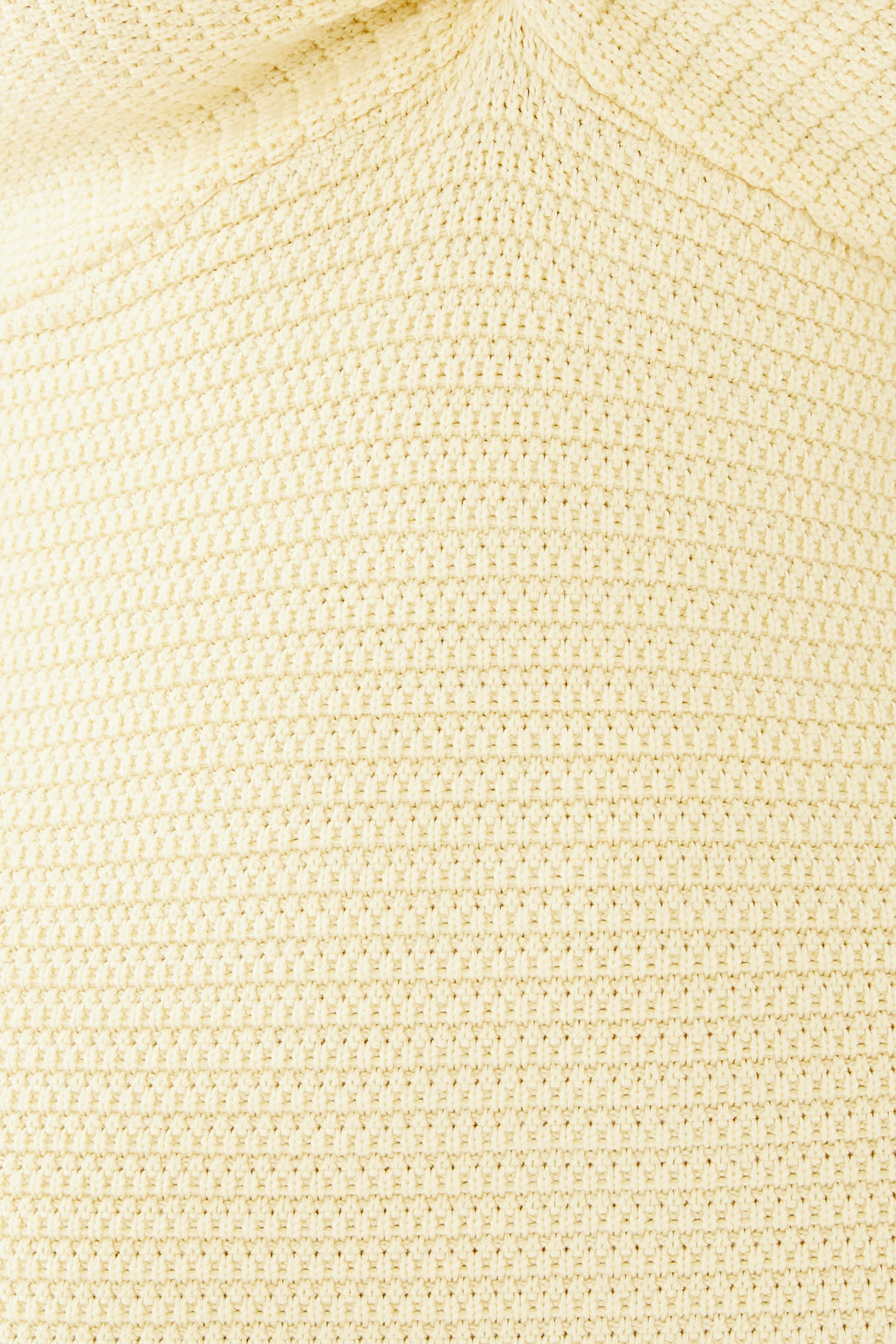 فستان إيف متوسط الطول برباط حول العنق وجزء أمامي ملفوف