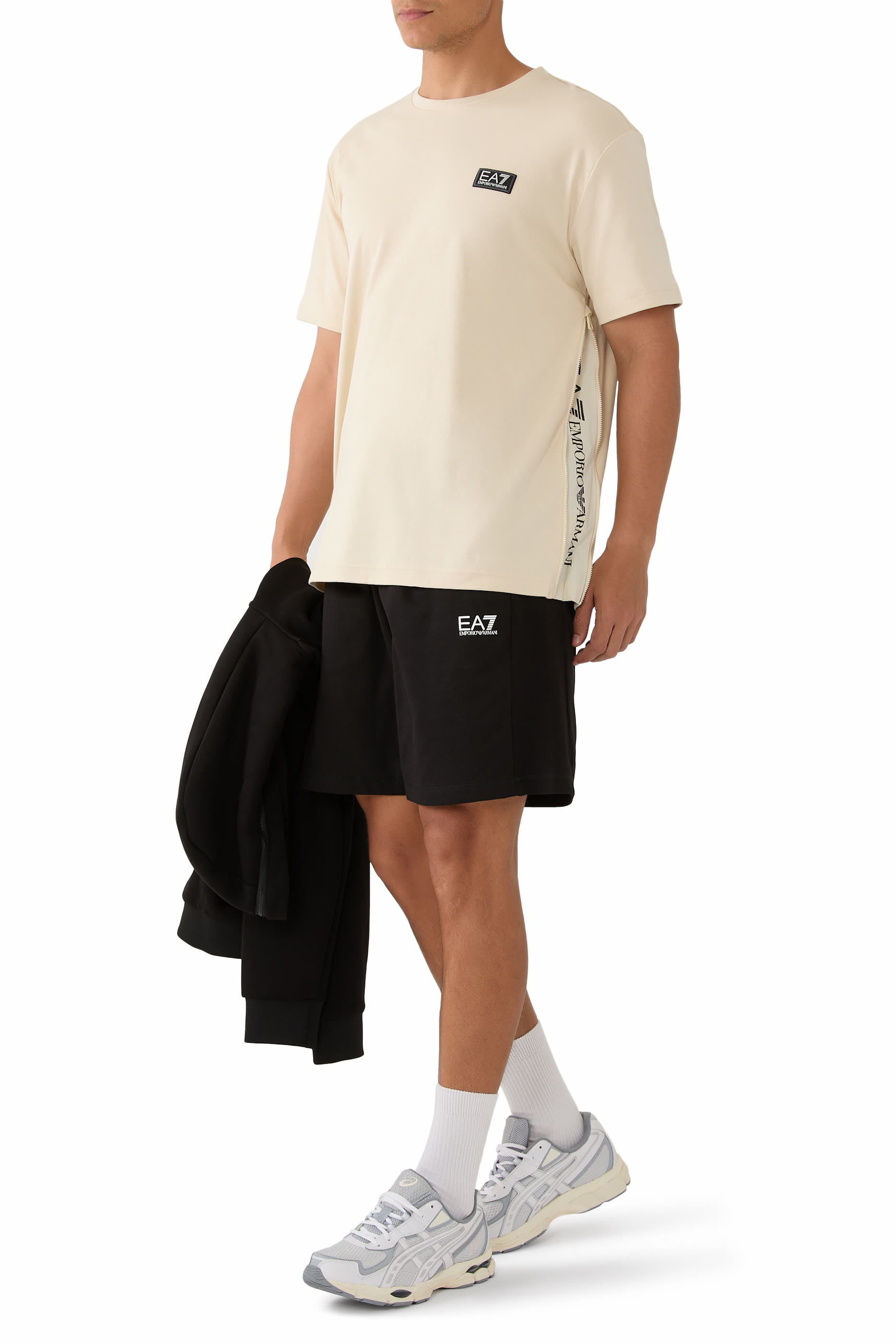 تيشيرت ديناميك أثليت بياقة ضيقة