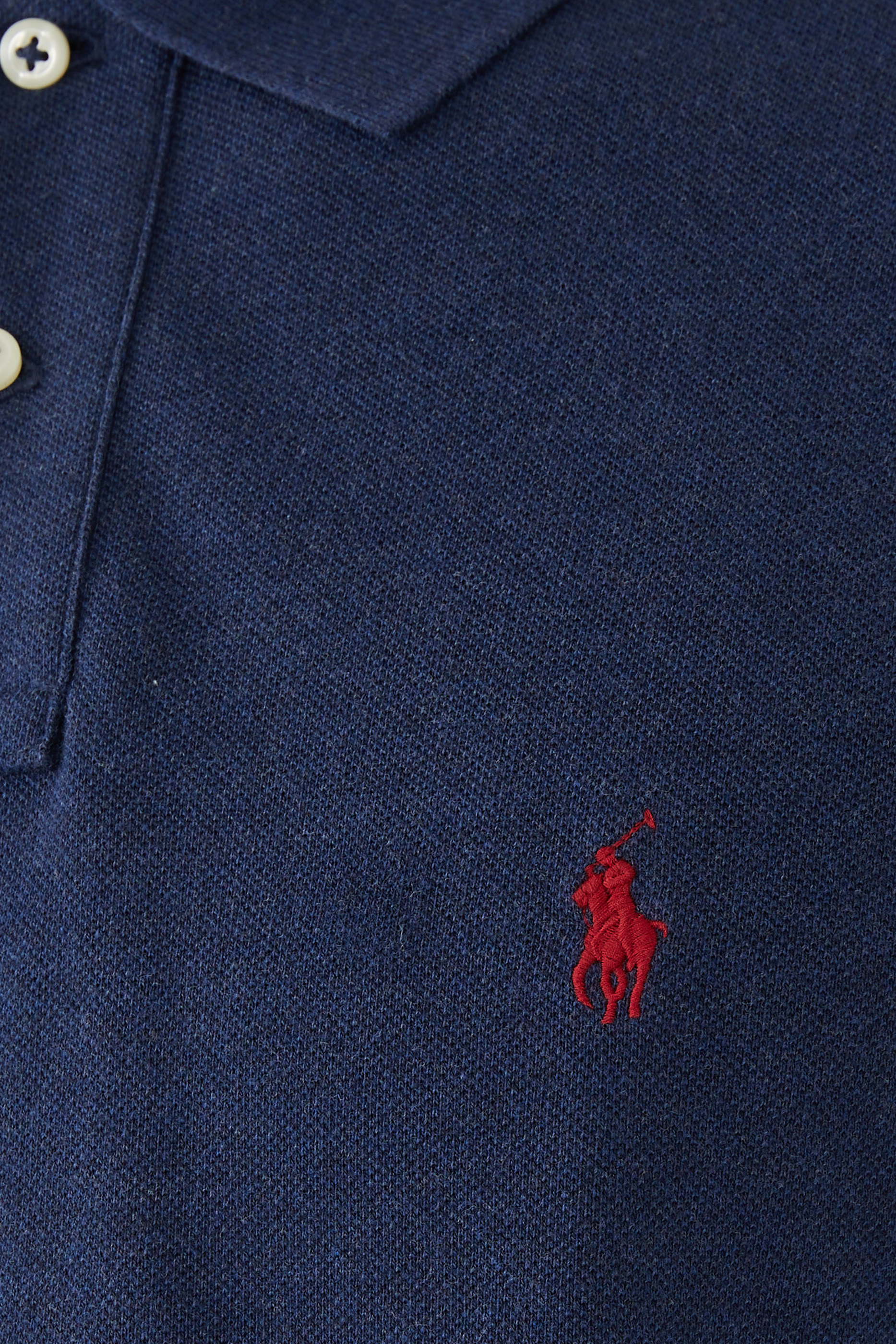 قميص بولو بتطريز شعار الماركة