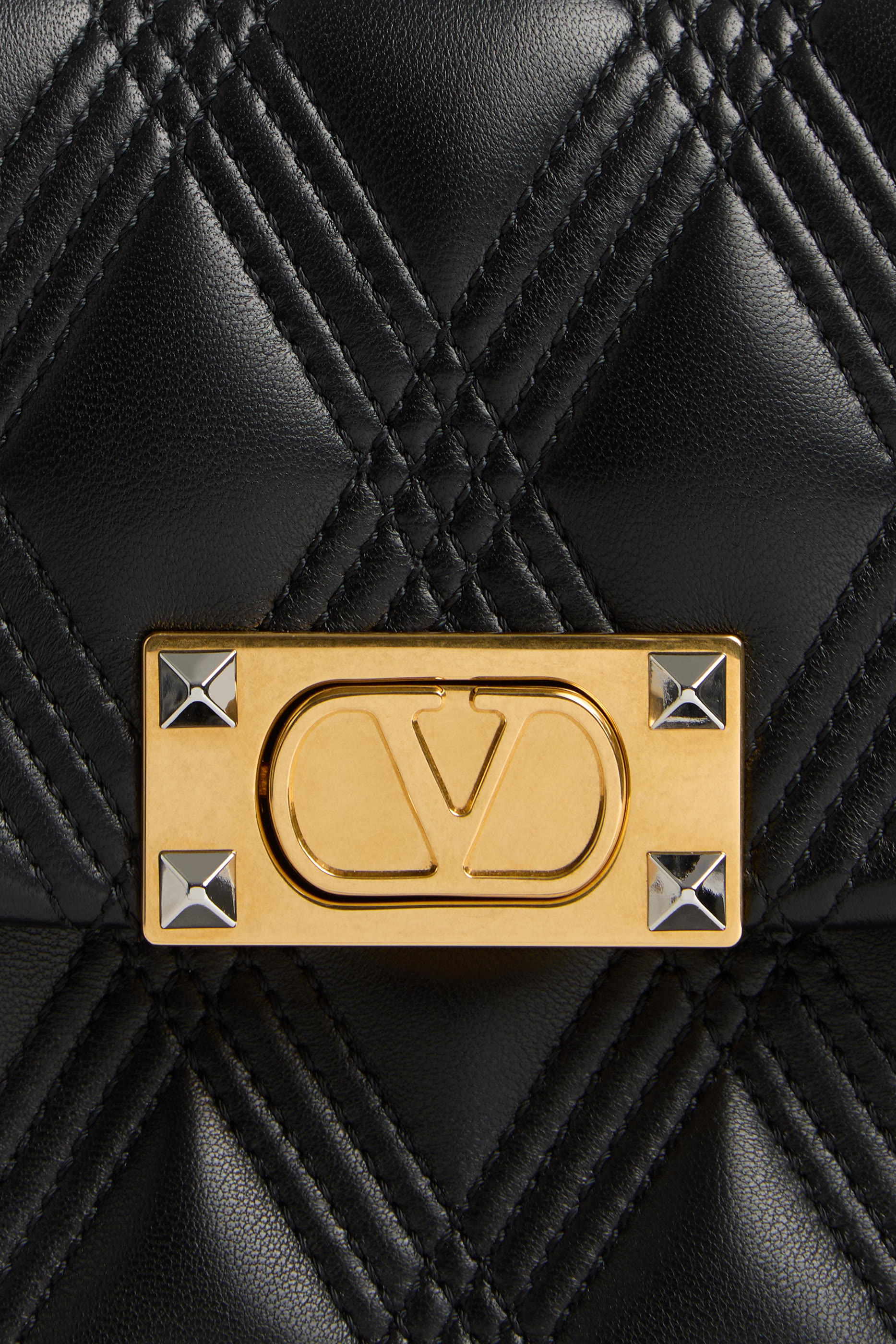 حقيبة كتف كويلتي 67 متوسطة