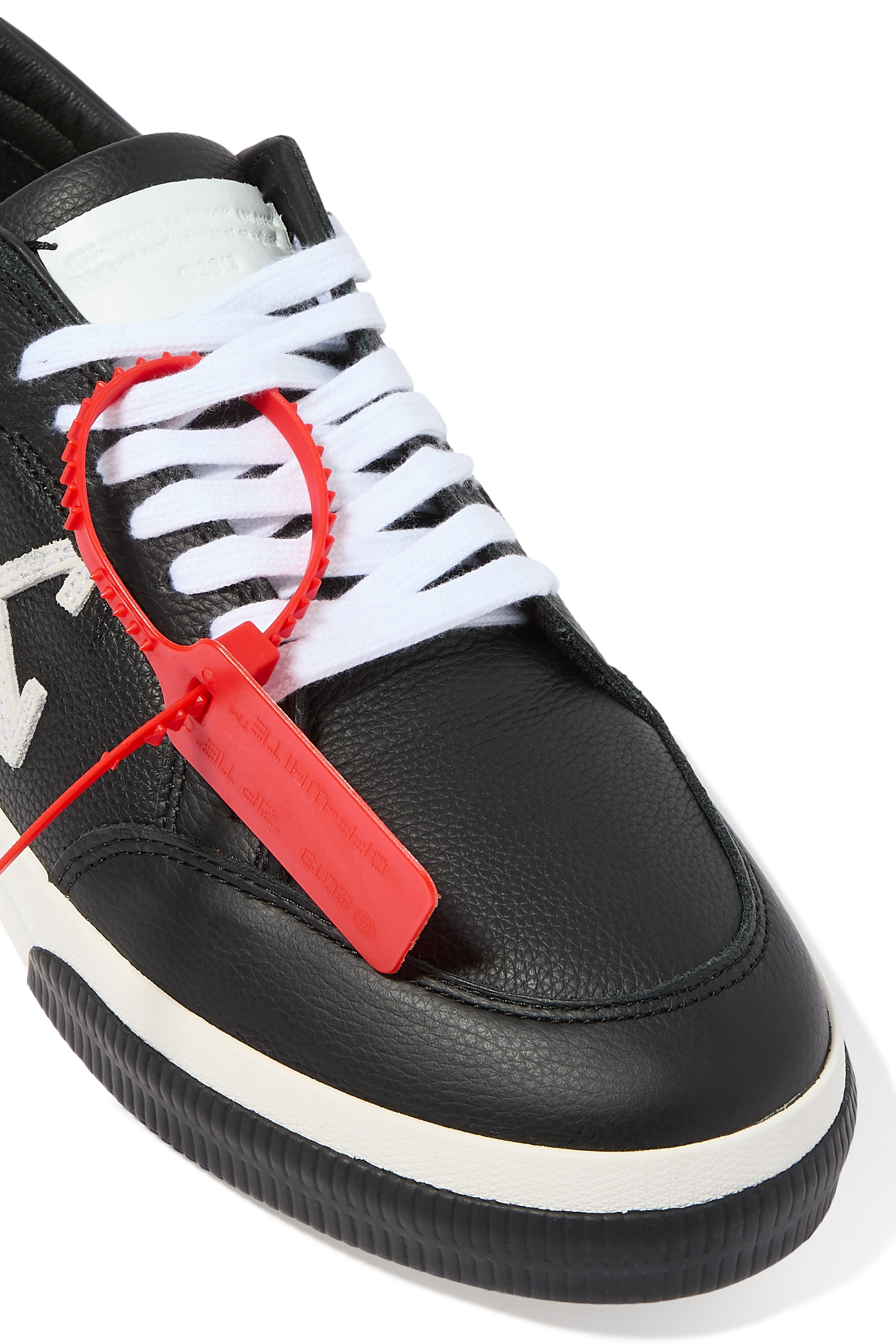 سنيكرز نيو مفلكن بكاحل منخفض