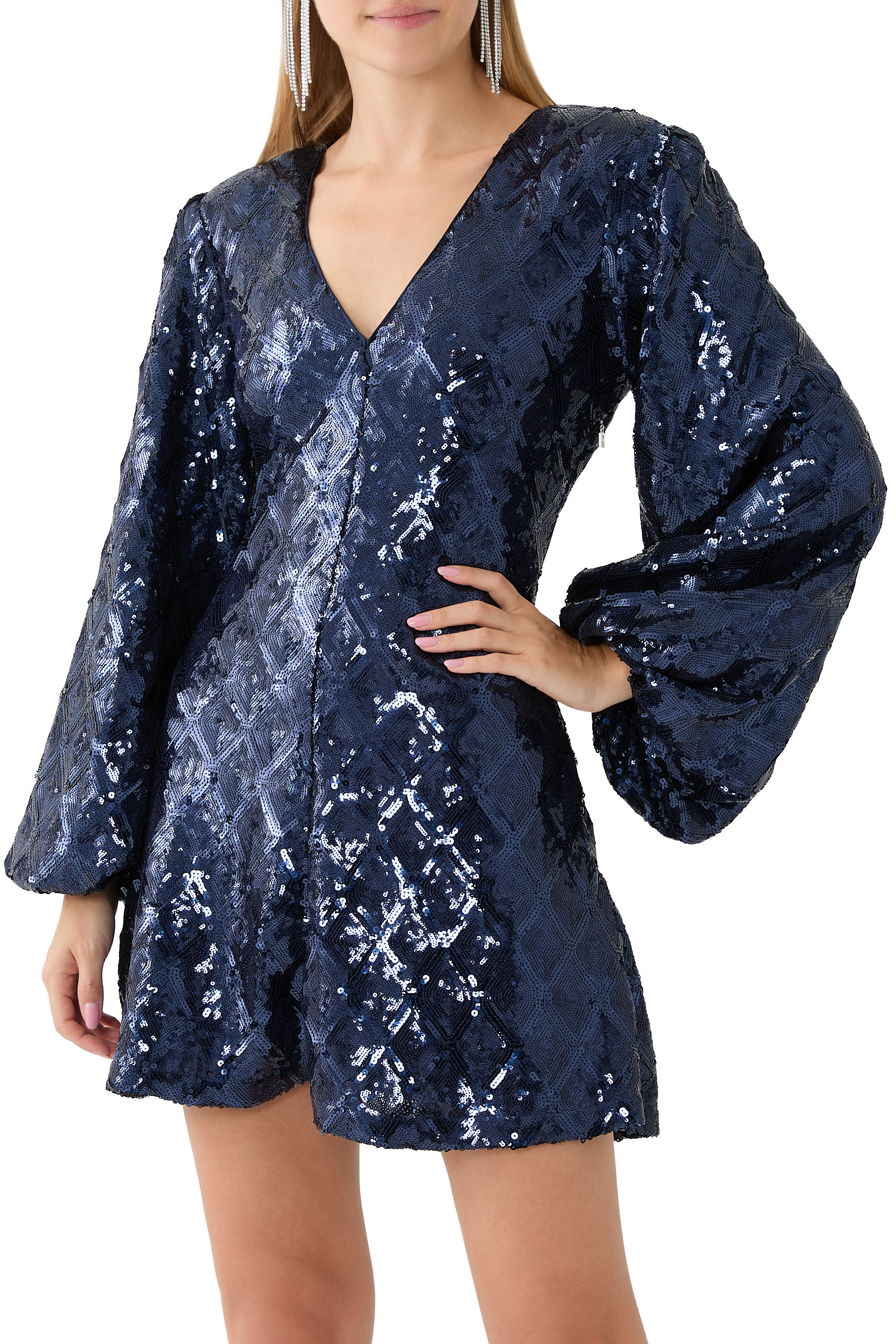 فستان قصير واسع مطرز بالترتر