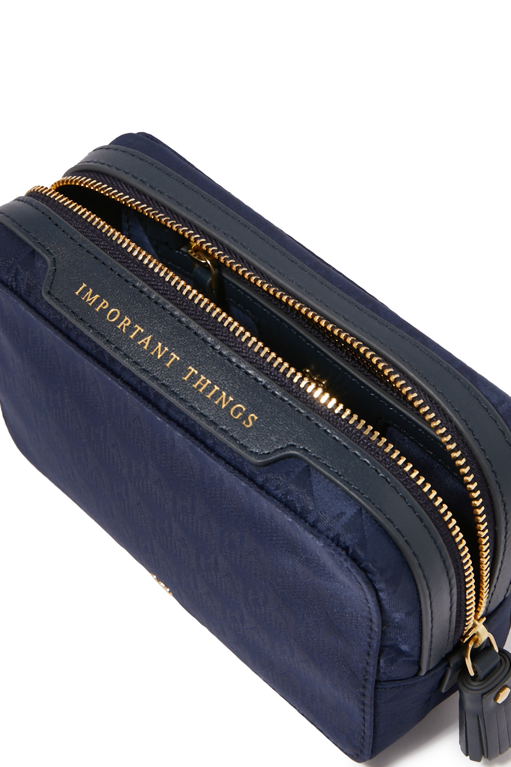 حقيبة صغيرة إمبورتنت ثينغز بشعار الماركة