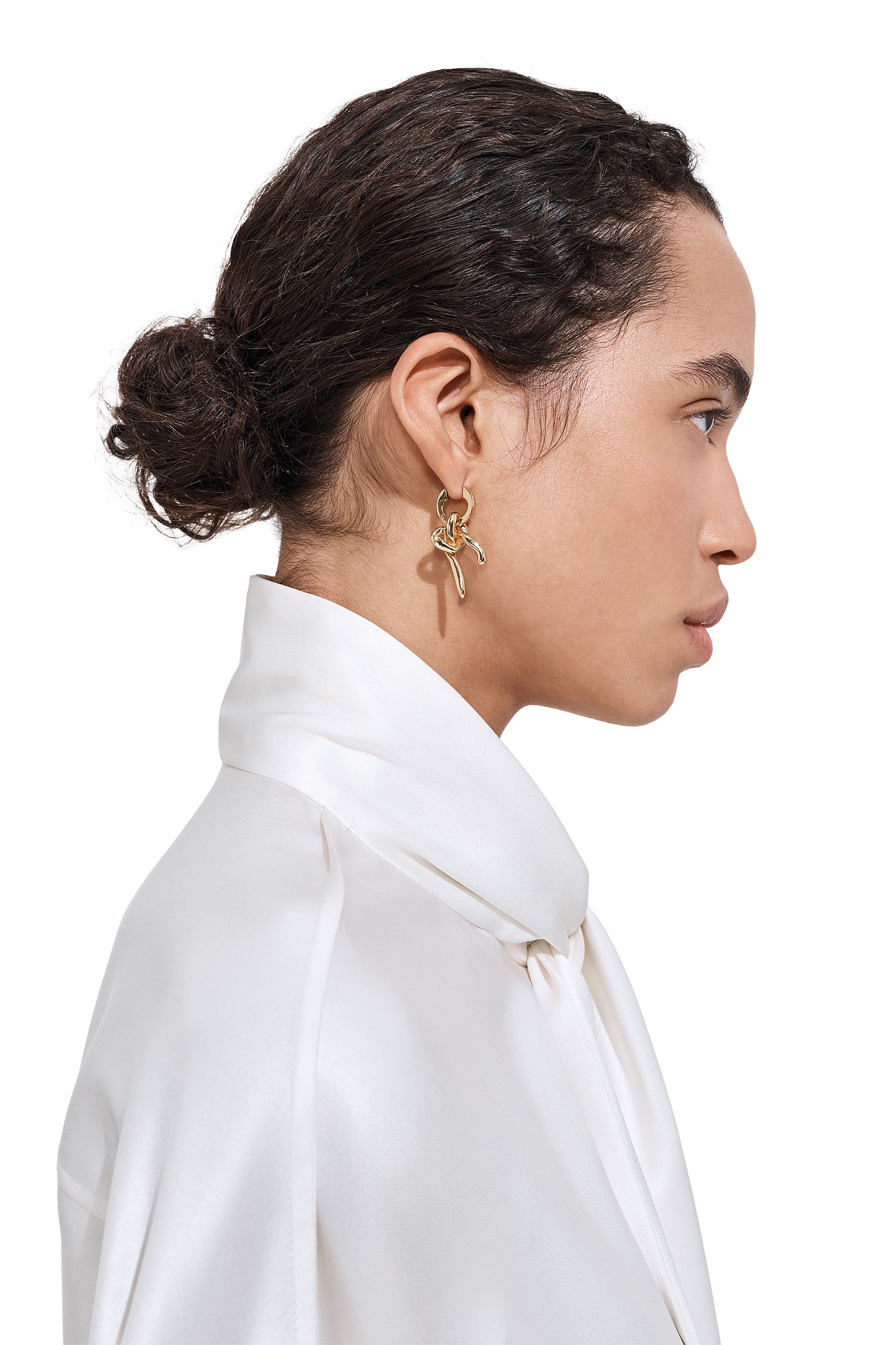 أقراط بتصميم عقدة، فضة إسترلينية مطلية بالذهب عيار 18