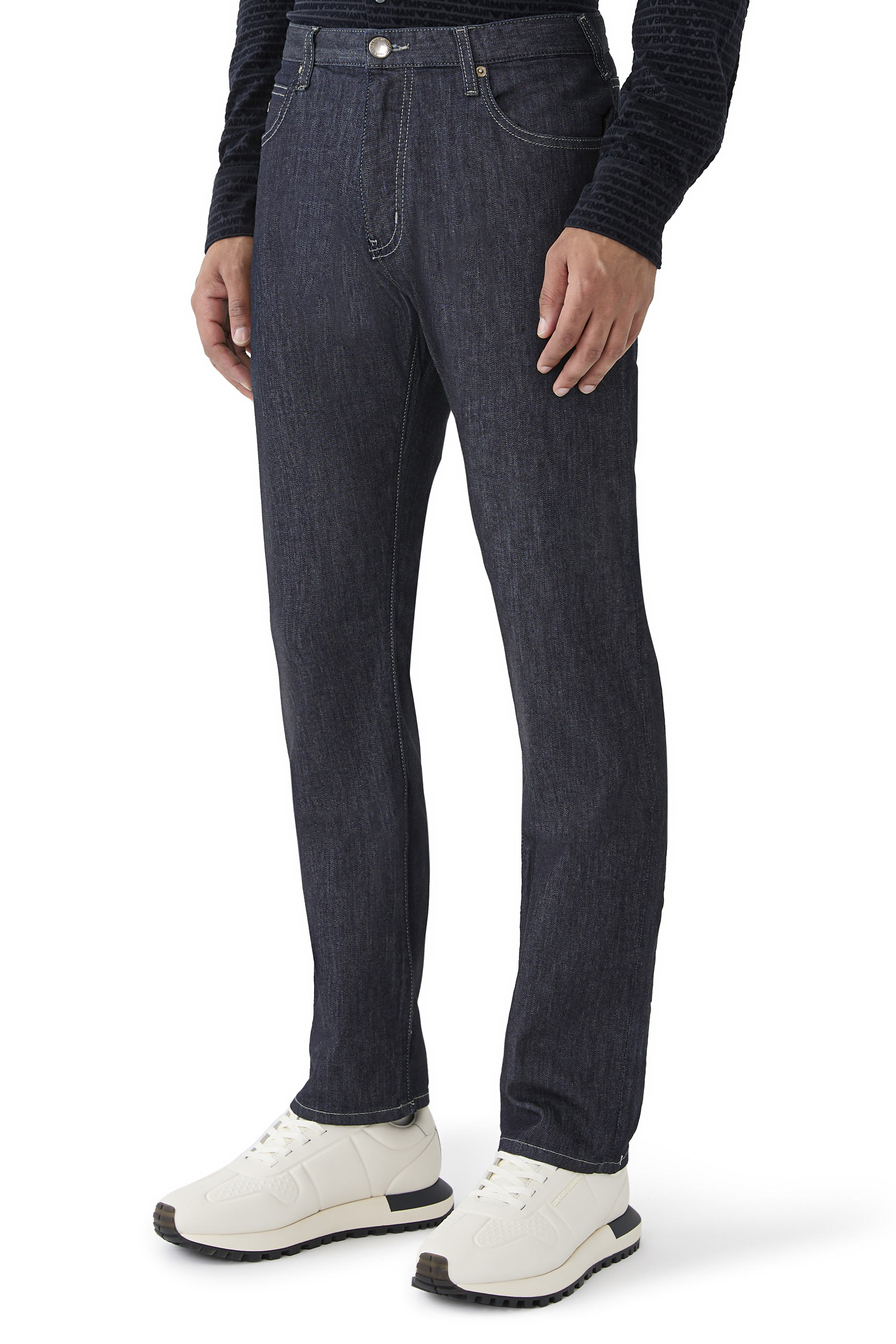 بنطال دنيم بقصة مستقيمة