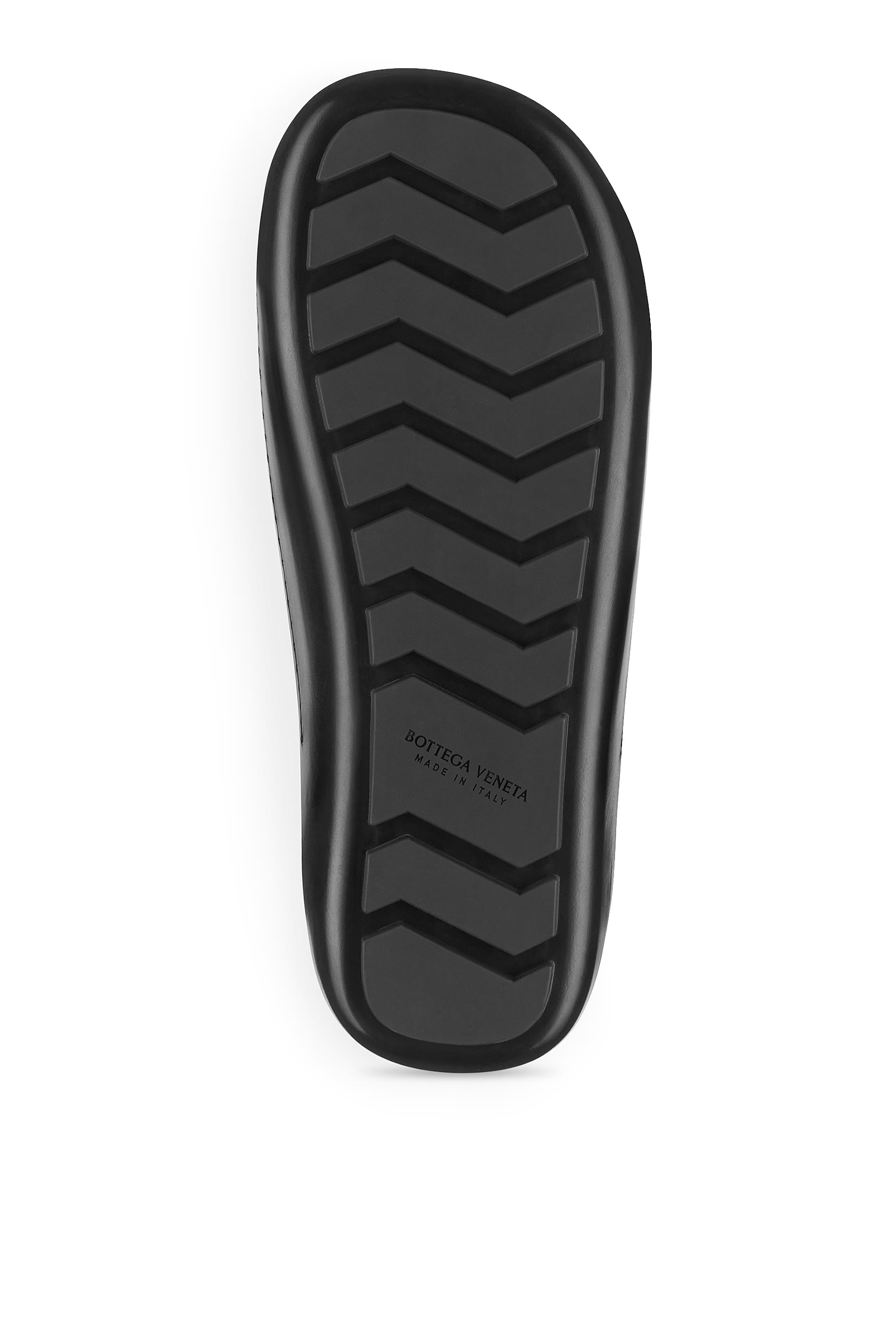 صندل مفتوح من الخلف بتصميم متموج