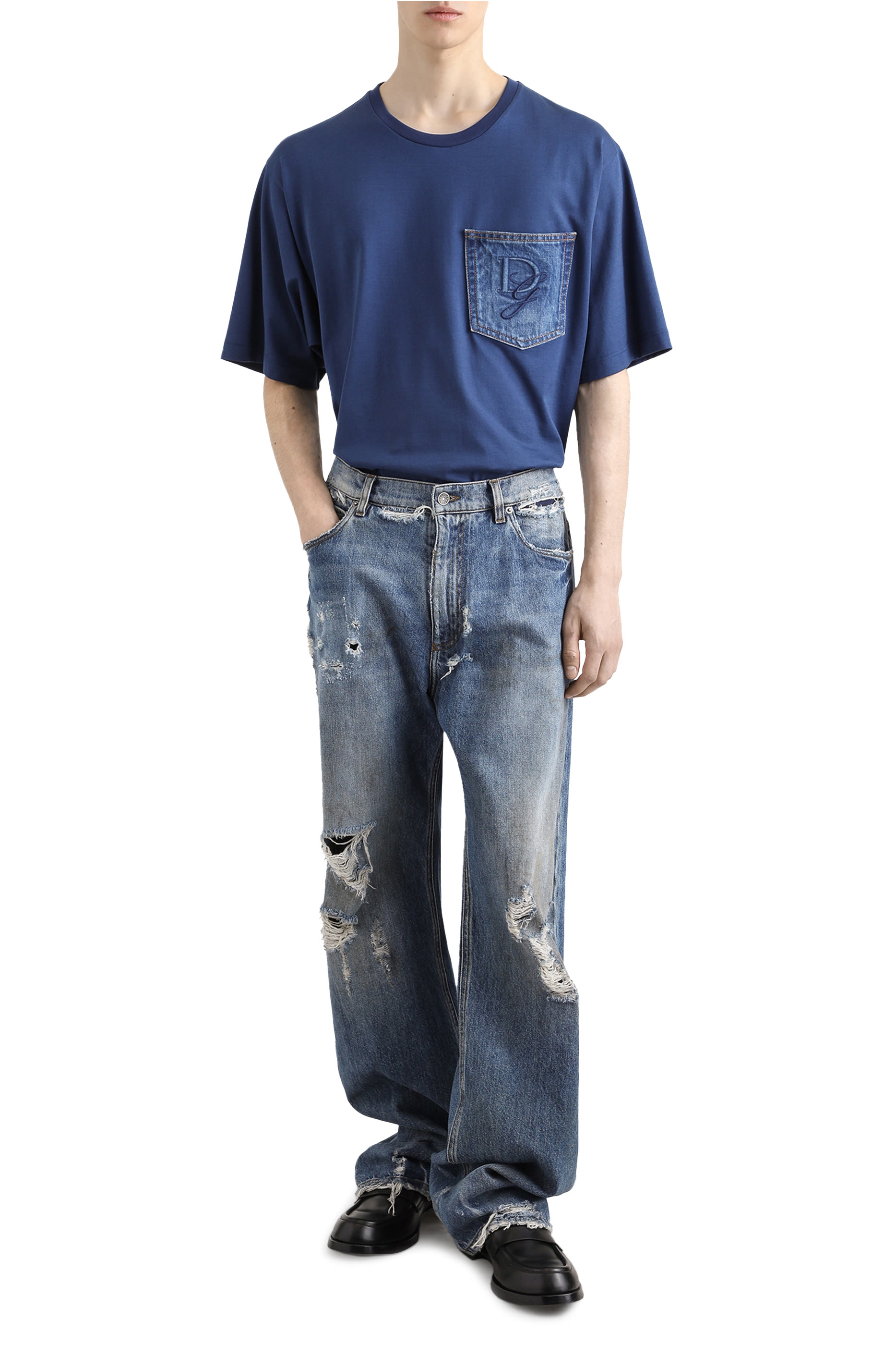 تيشيرت بجيب على الصدر وشعار الماركة المطرز قطن