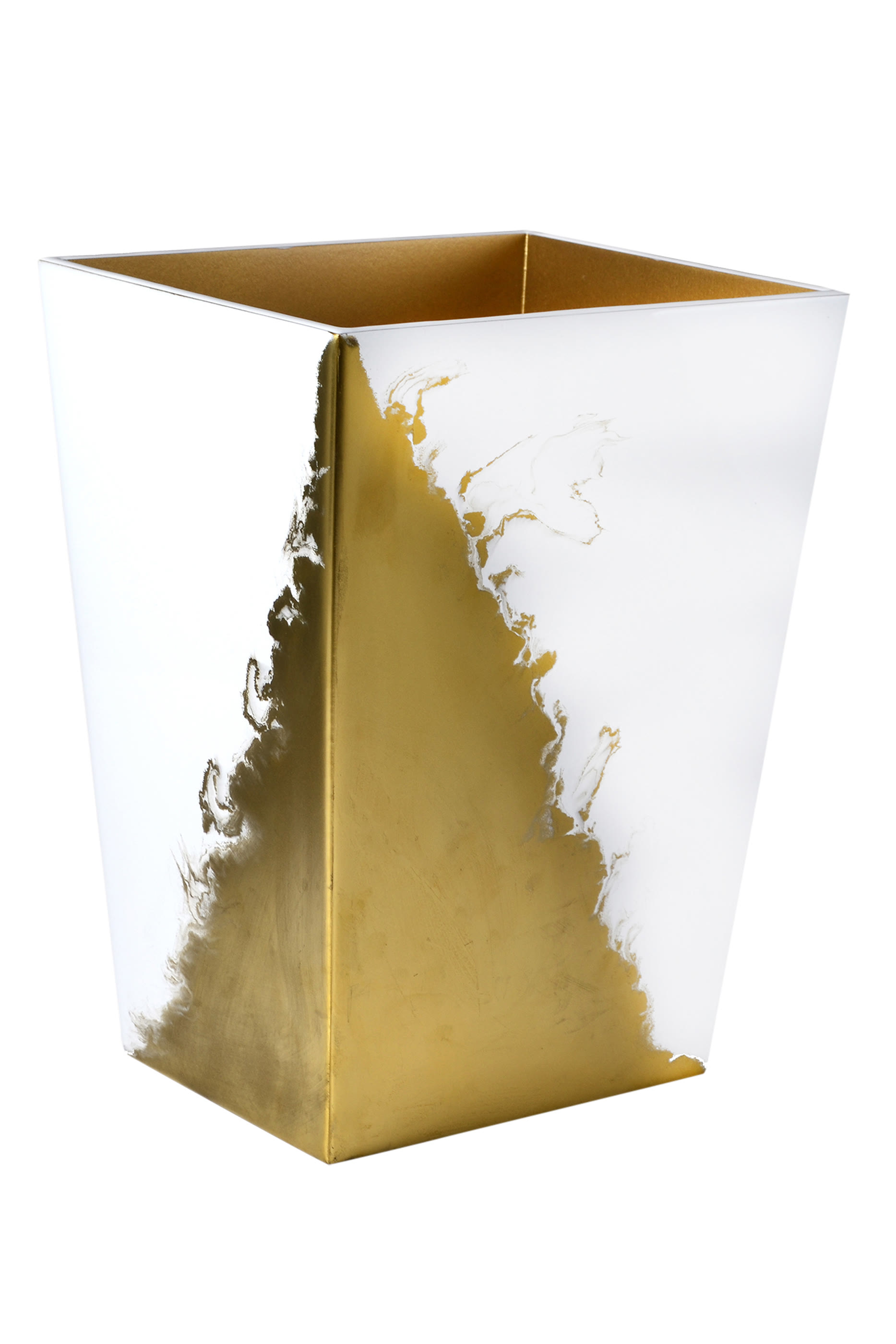 سلة مهملات لافا