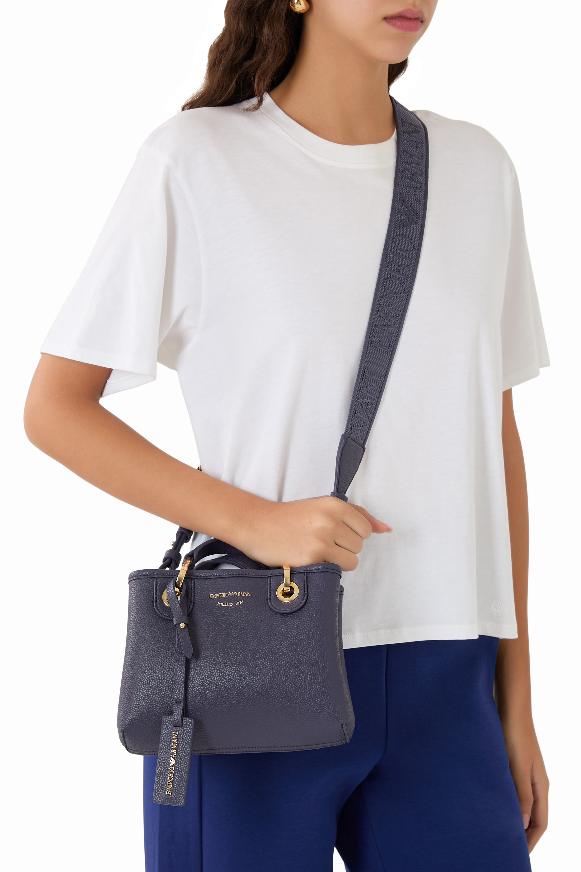 حقيبة يد صغيرة بنقشة شعار الماركة