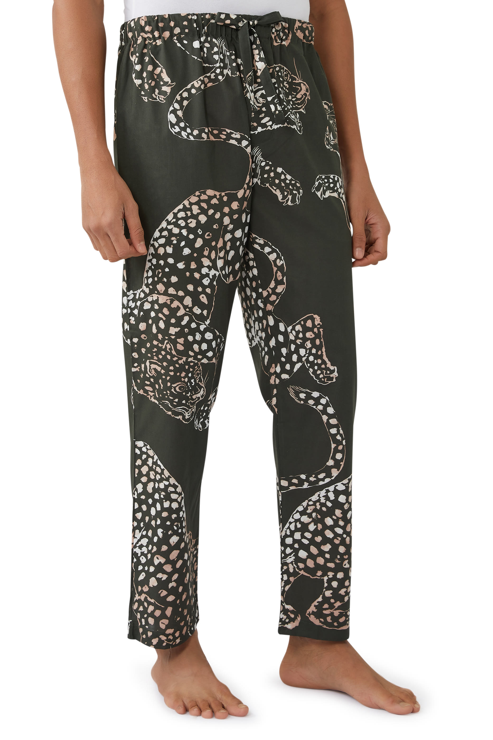 طقم بيجامة بجيب