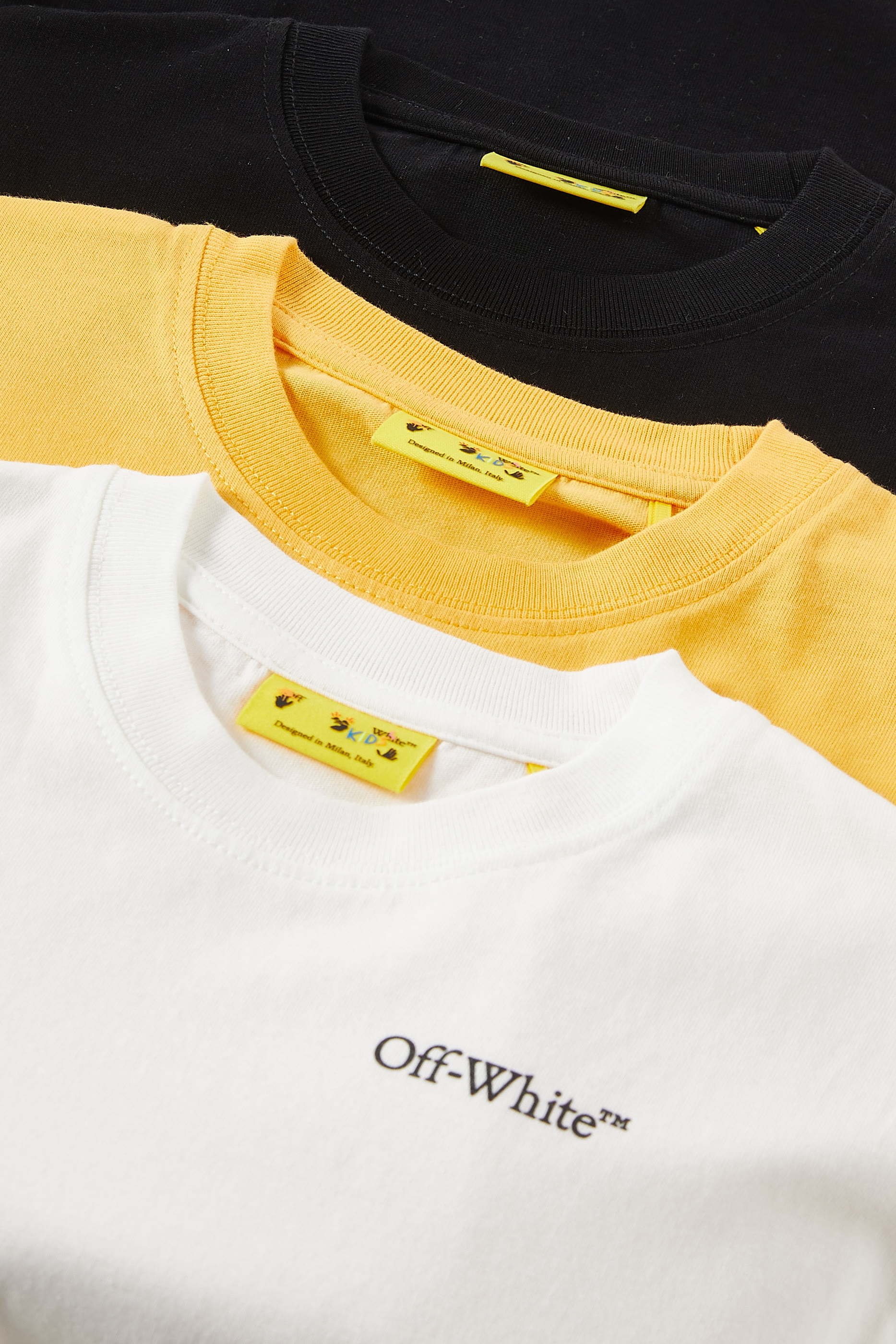 طقم تيشيرت بشعار الماركة للأطفال، 3 قطع