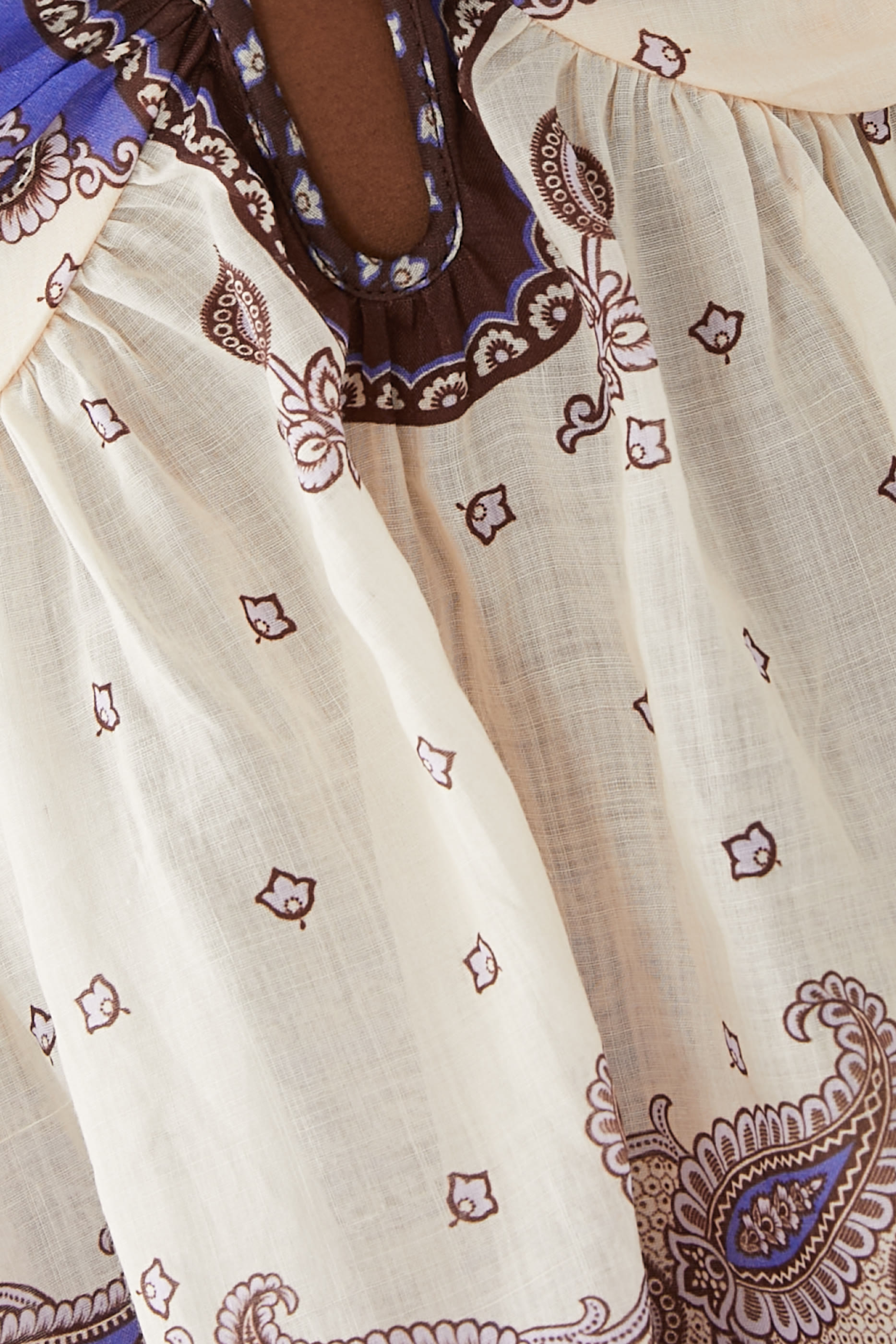 بلوزة كاميسول ماكسين بياقة عميقة