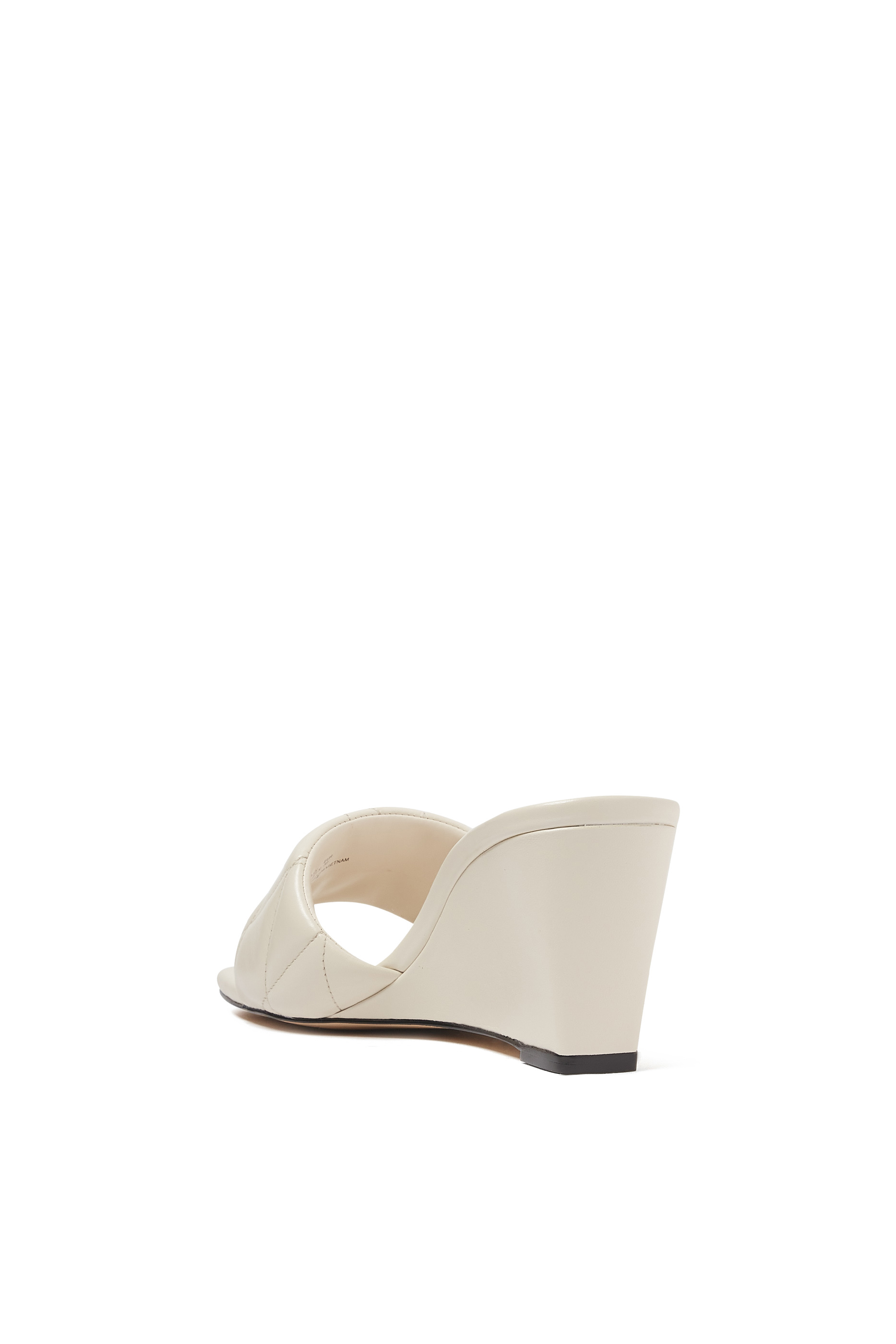 صندل إيما 70 مبطن بكعب ويدج