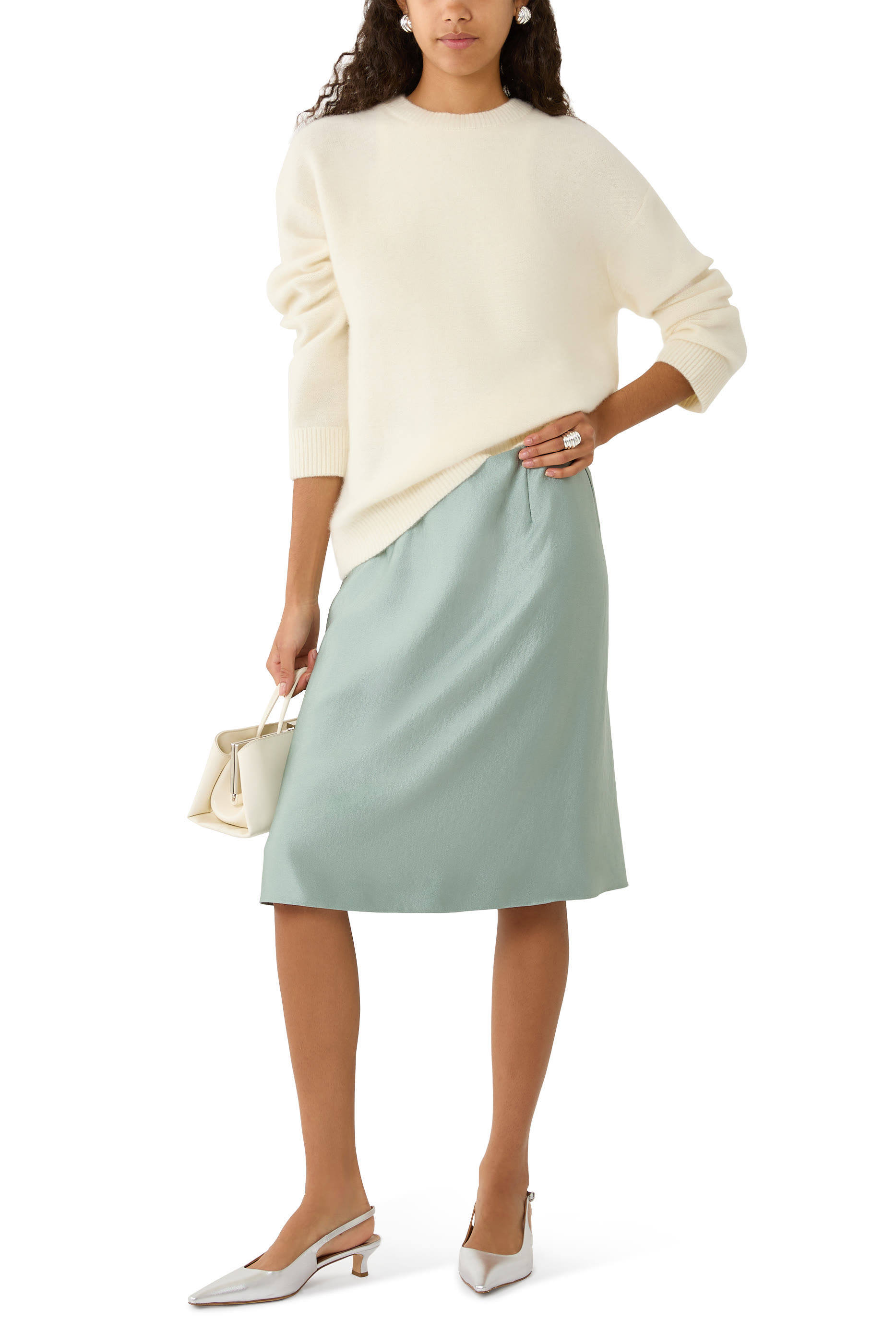 تنورة بطول الركبة بقصة على شكل حرف A ساتان