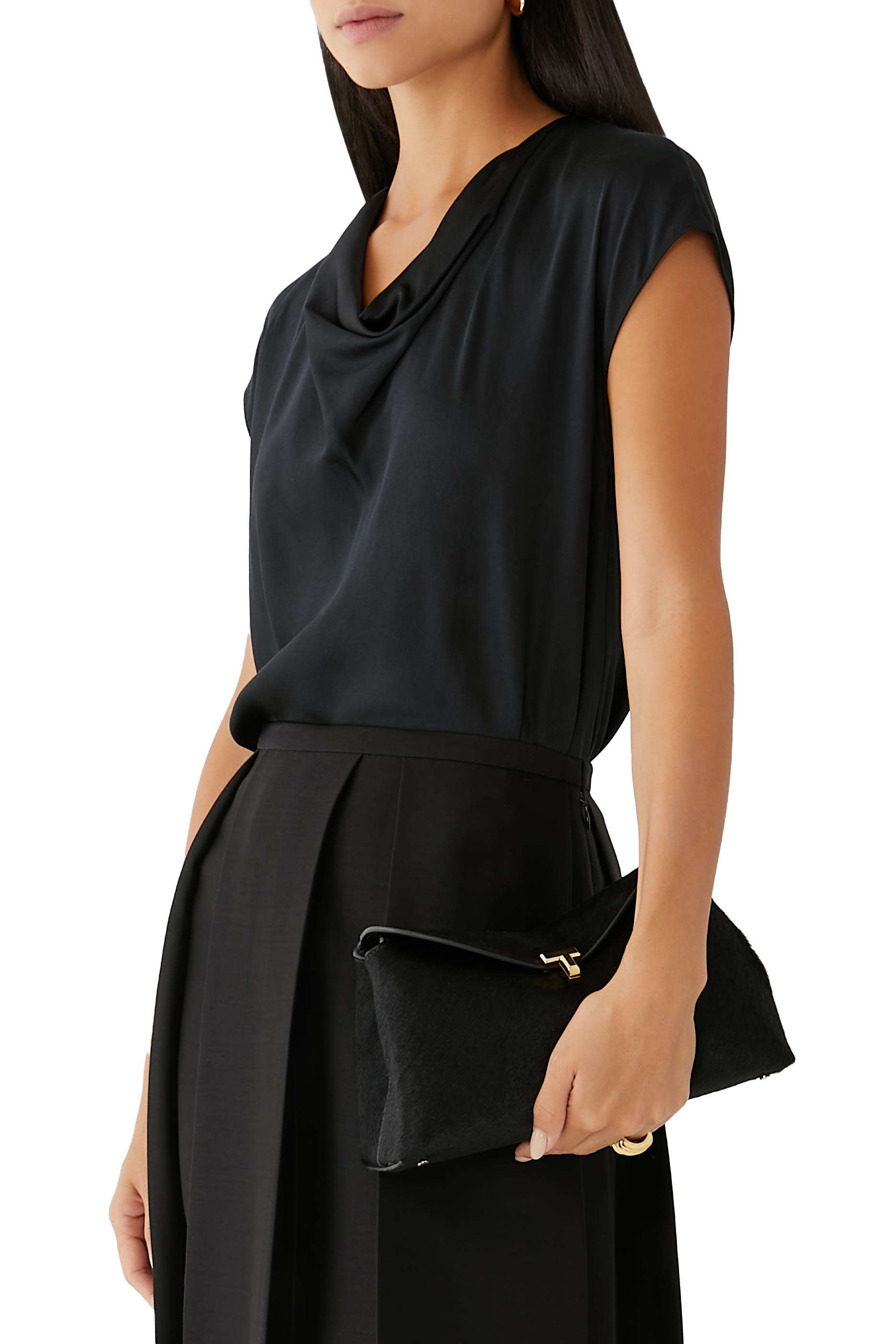 حقيبة كلاتش بقفل على شكل حرف T فرو مهر