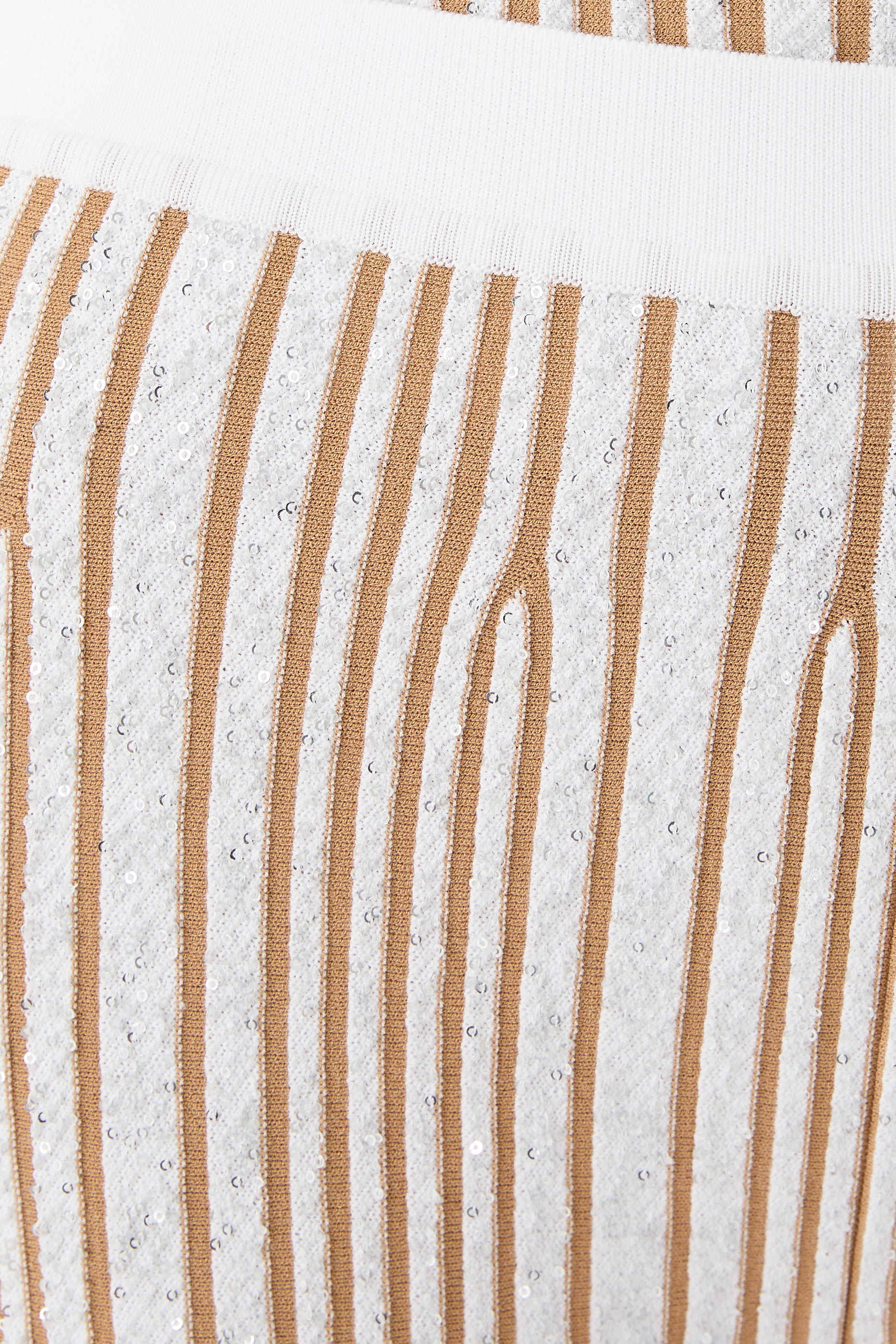 بنطال بقصة ساق واسعة نسيج مطرز جزئيا بترتر