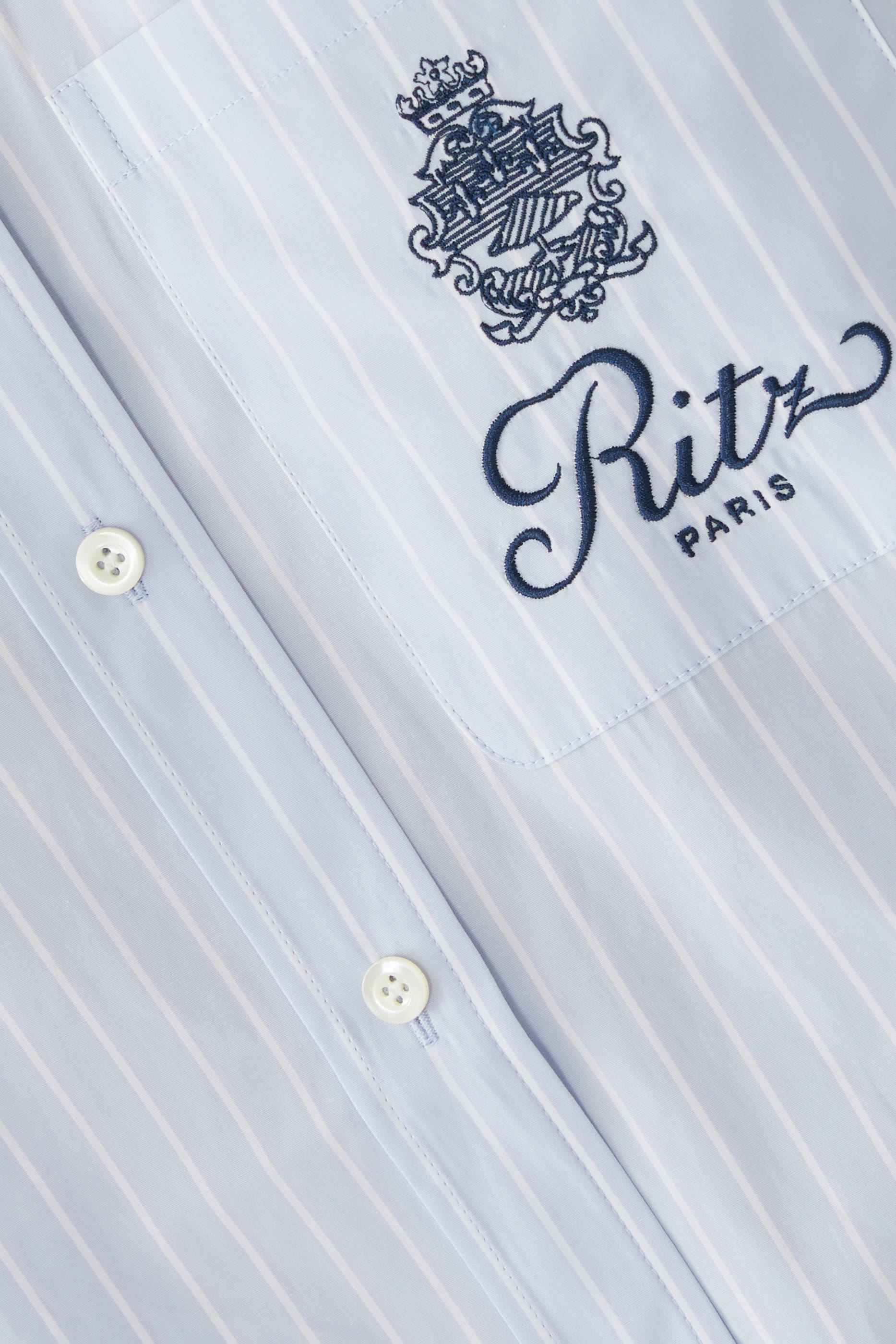 قميص ريتز بقصة فضفاضة وجيب