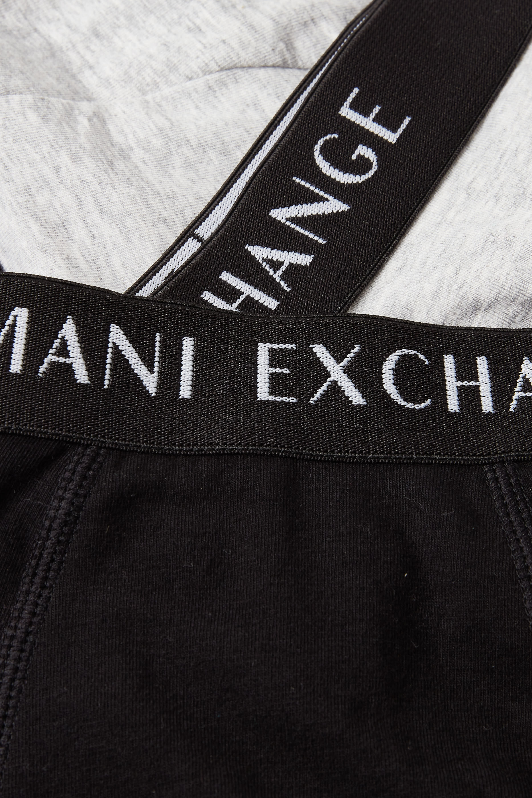 طقم بوكسر بشعار الماركة على حزام الخصر، قطعتان