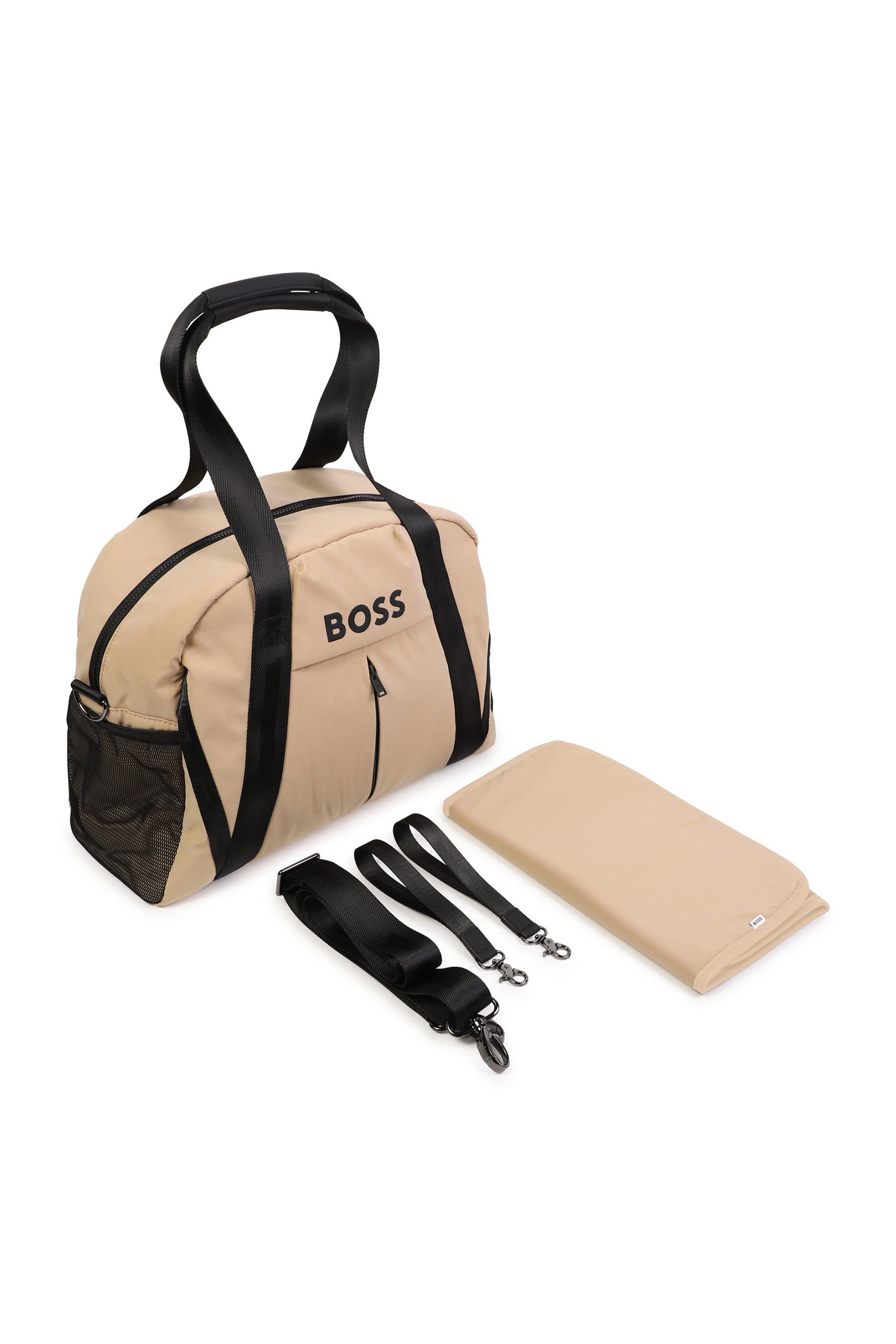 حقيبة مستلزمات أطفال بشعار الماركة