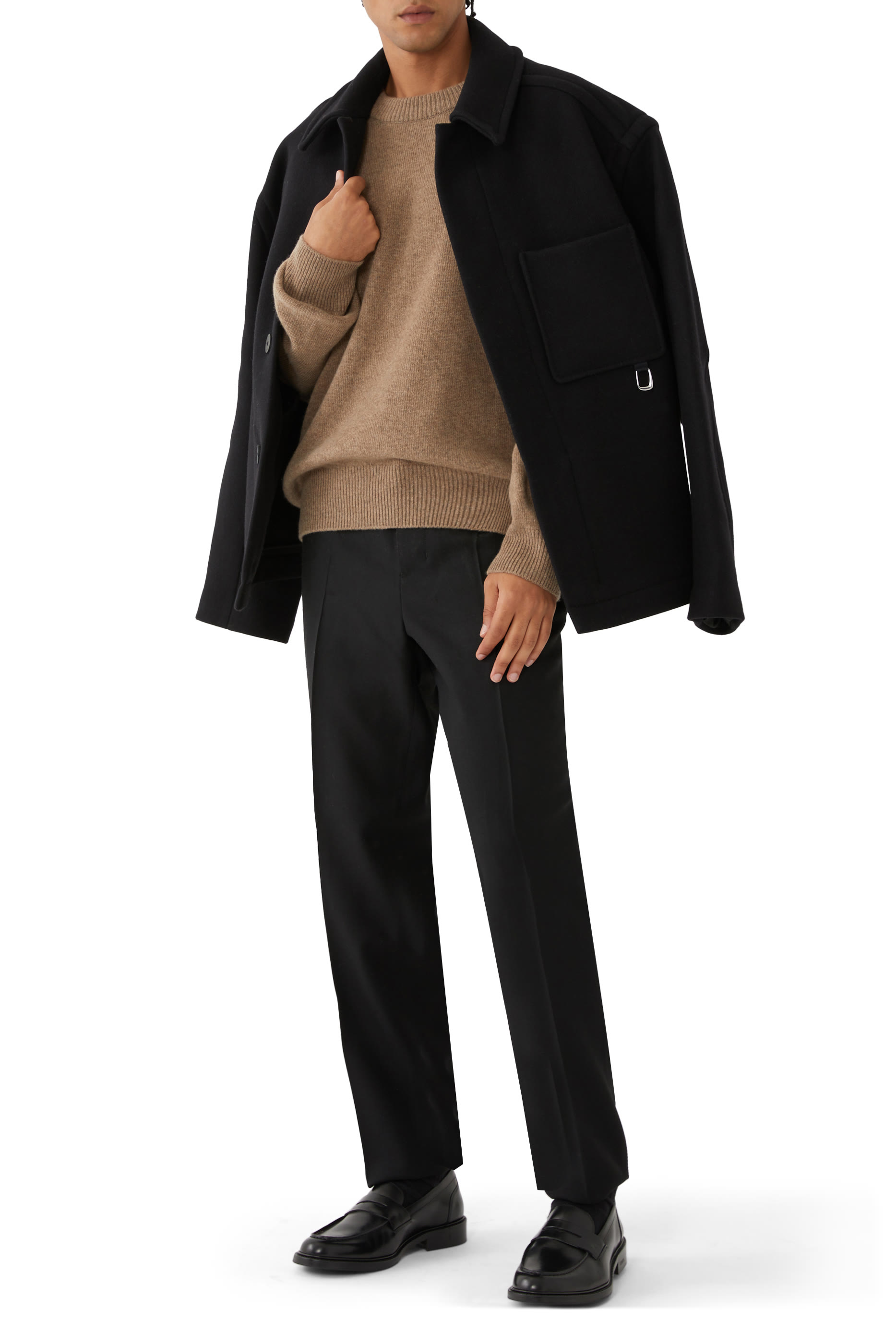 بنطال بقصة ساق مدببة