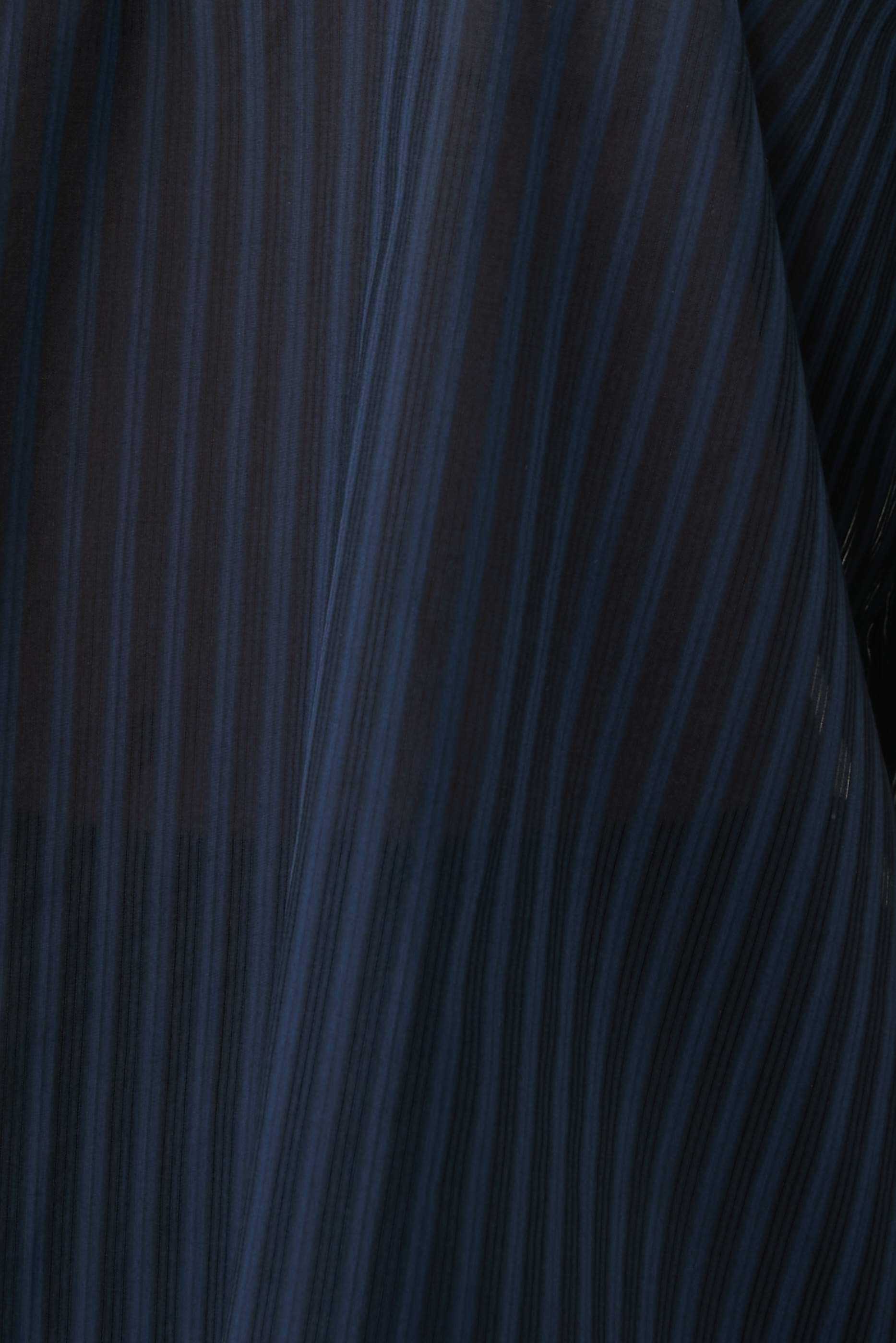 تيشيرت بقصة مربعة قطن