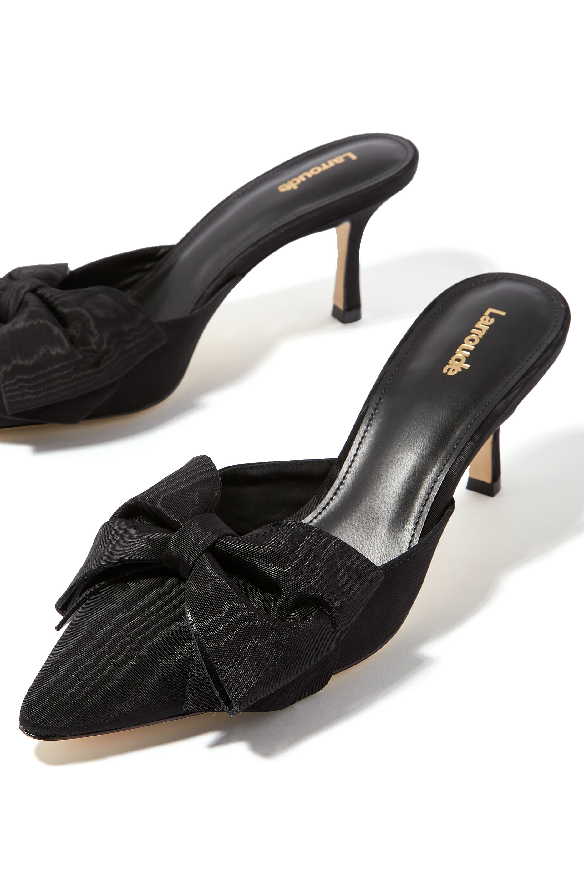 حذاء كلاسيكي ميني ايل 65 بربطة فيونكة