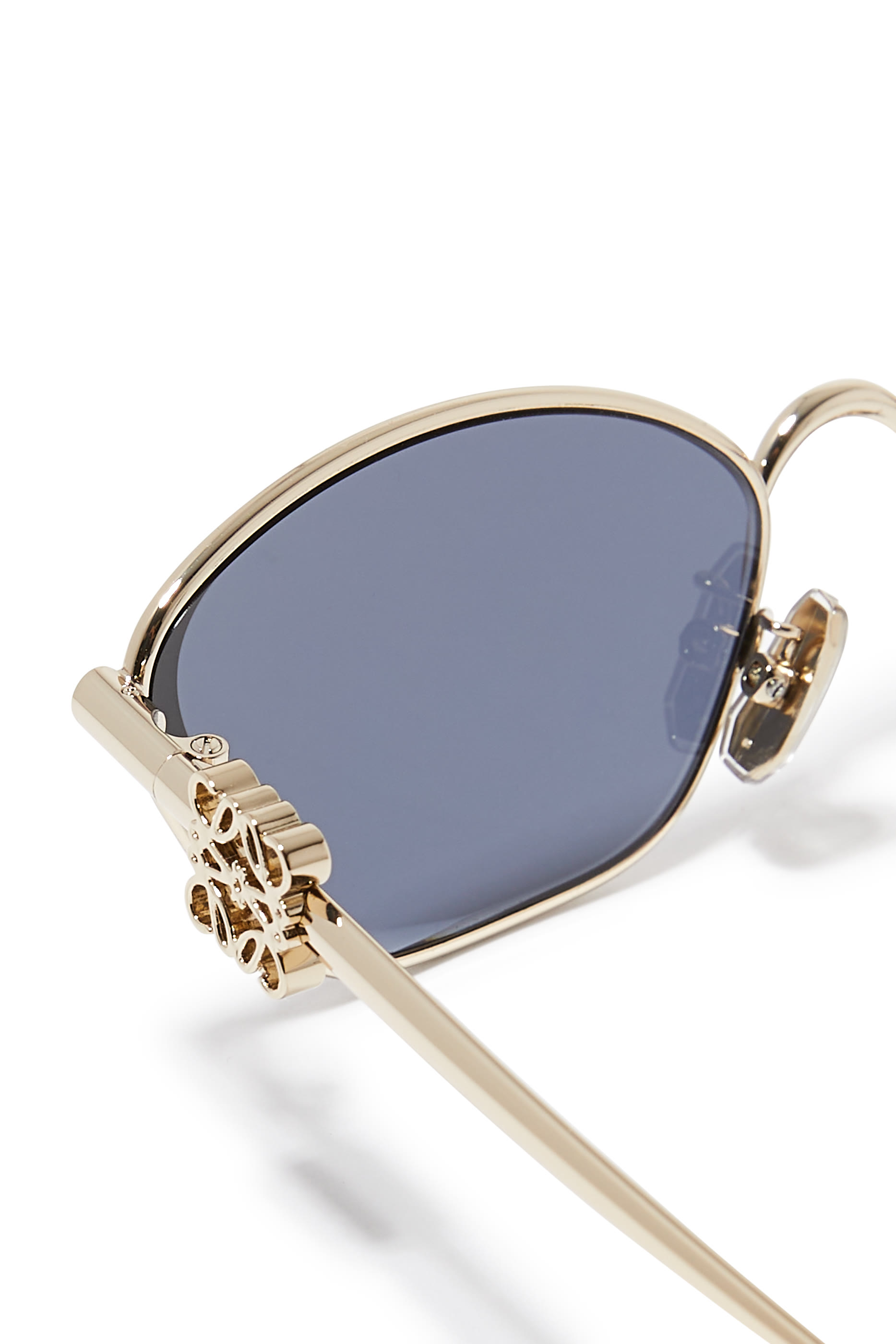 نظارة شمسية بتصميم عين القطة بحلية بشعار الماركة