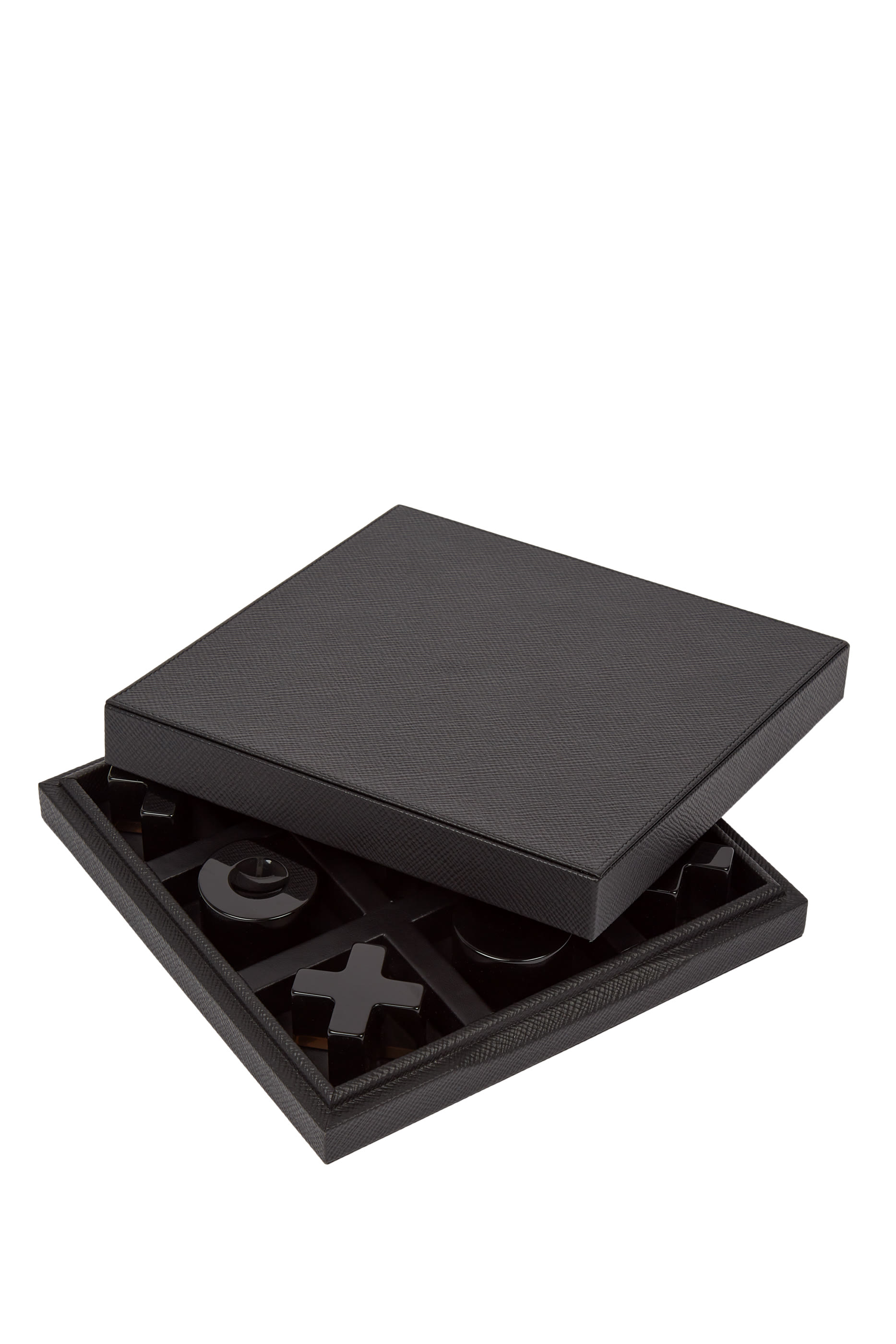 مجموعة نوتس أند كروسز 