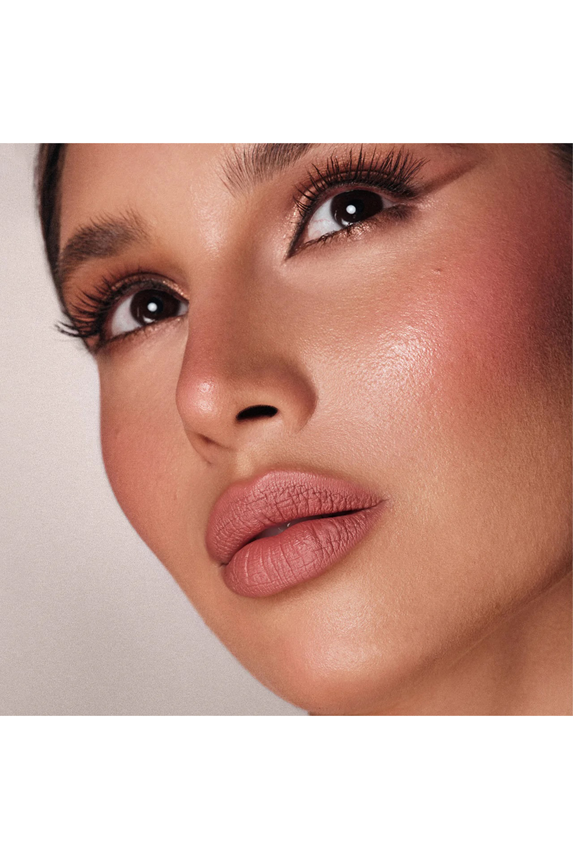 أحمر خدود كريمي للشفاه والخدود - ألور فيلفيت جلو