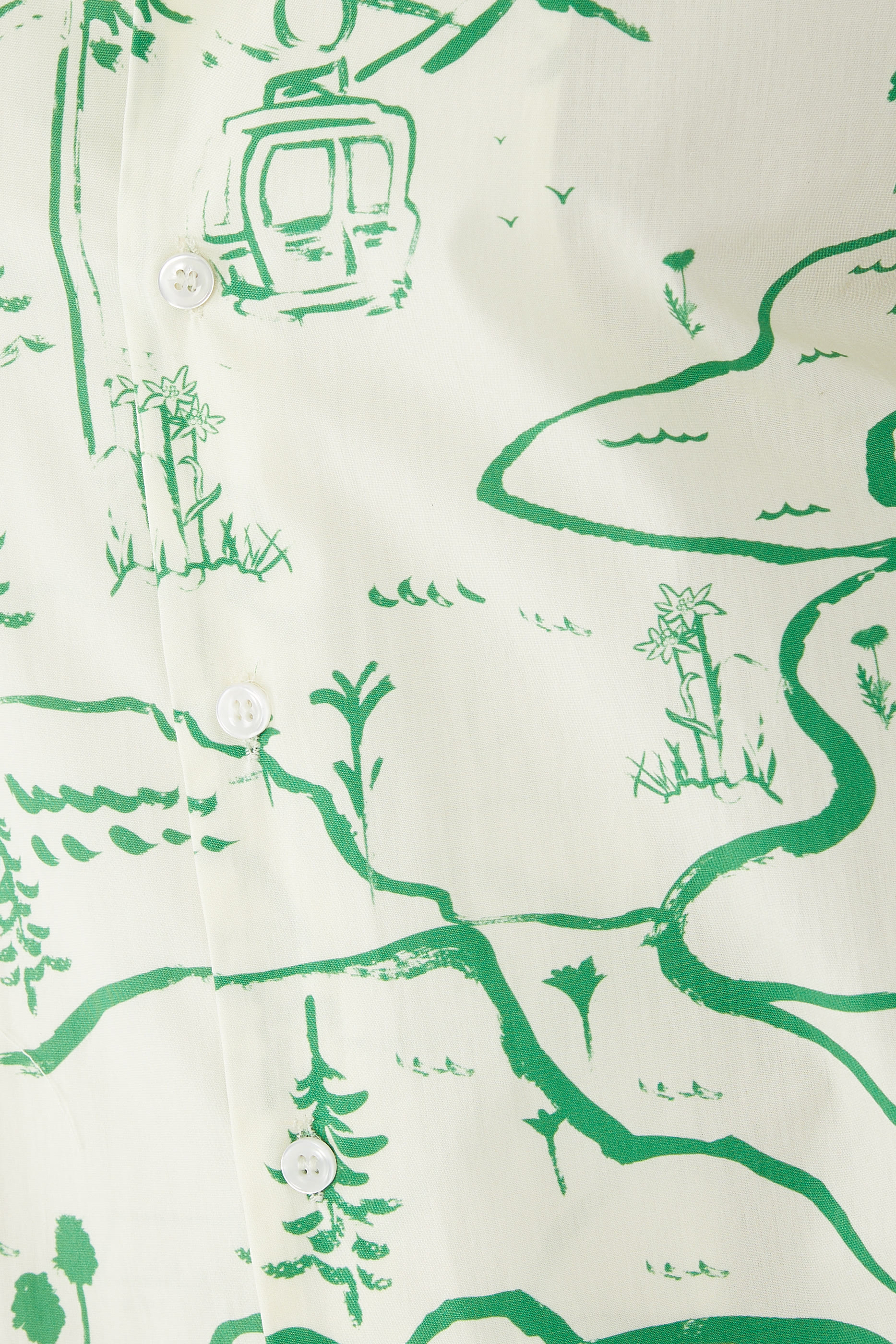 قميص بنقشة خريطة جبل