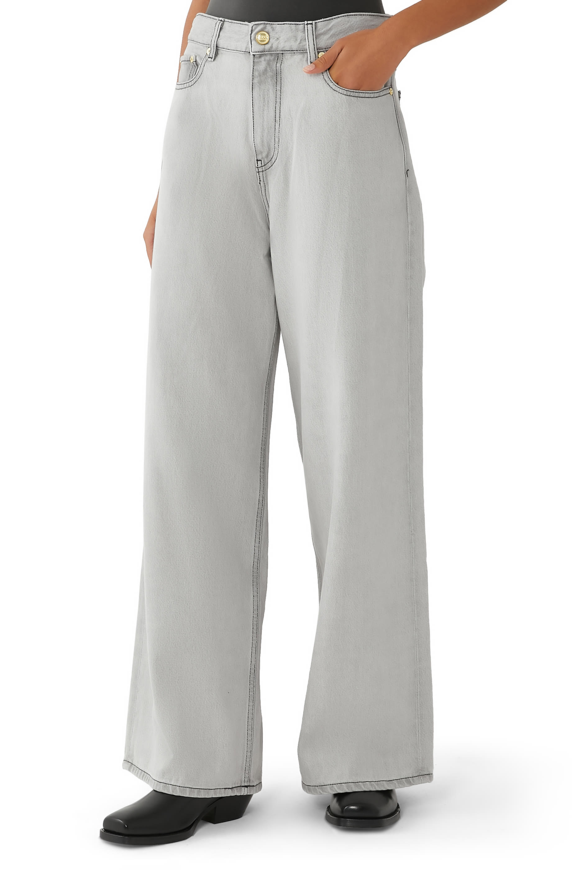 بنطال جينز فيوتشر دنيم بقصة ساق واسعة