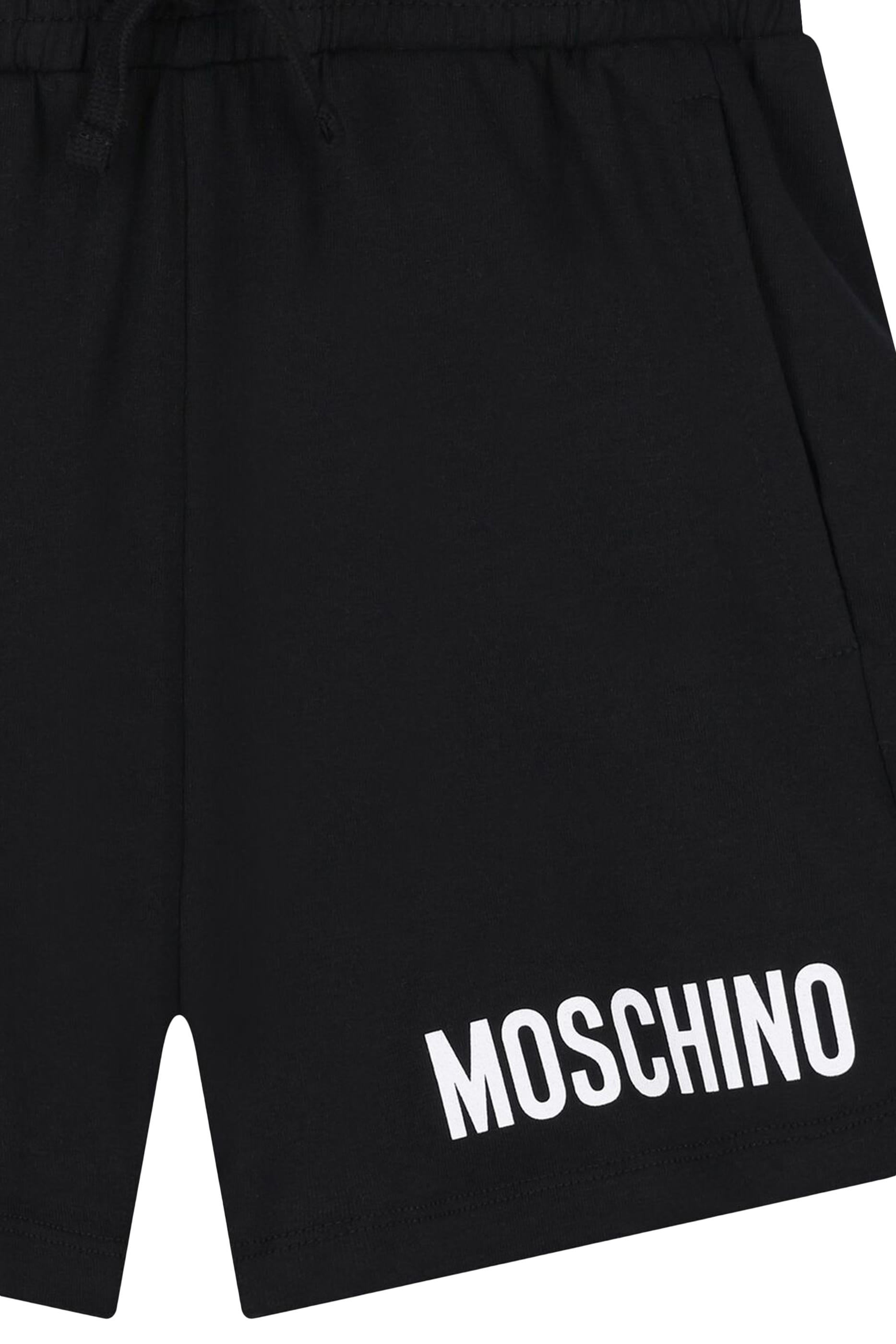 شورت بشعار الماركة للأطفال