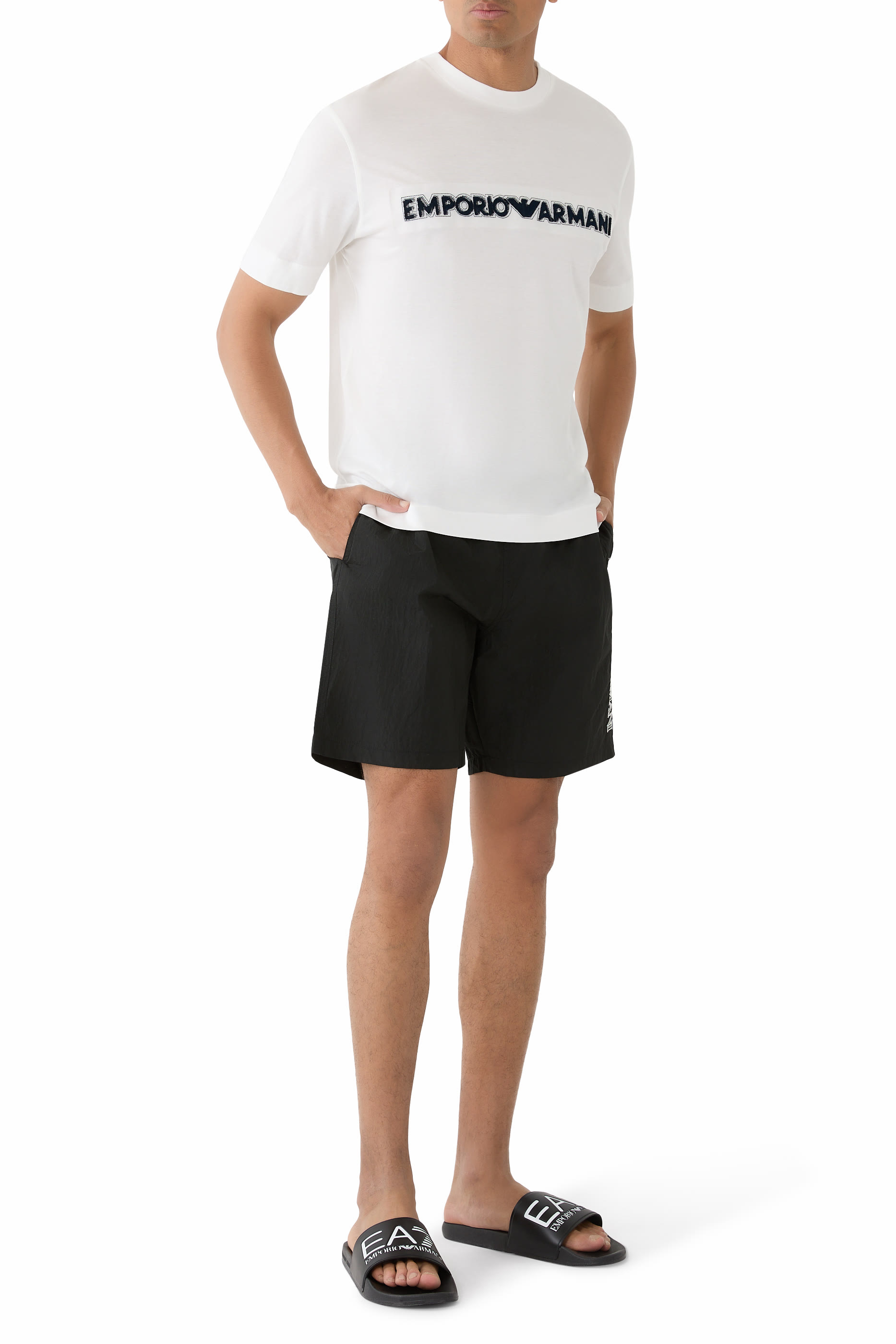 شورت سباحة بشعار الماركة