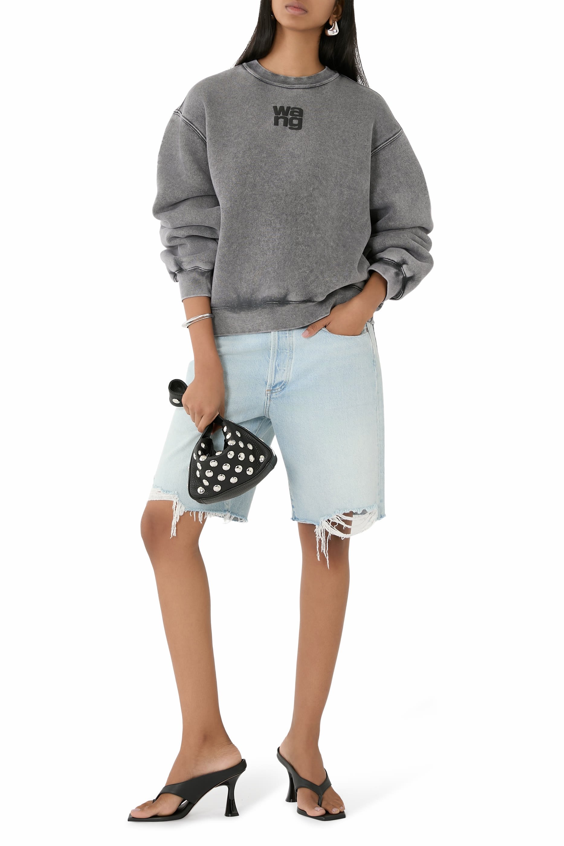 سويت شيرت بشعار الماركة بتصميم منفوخ