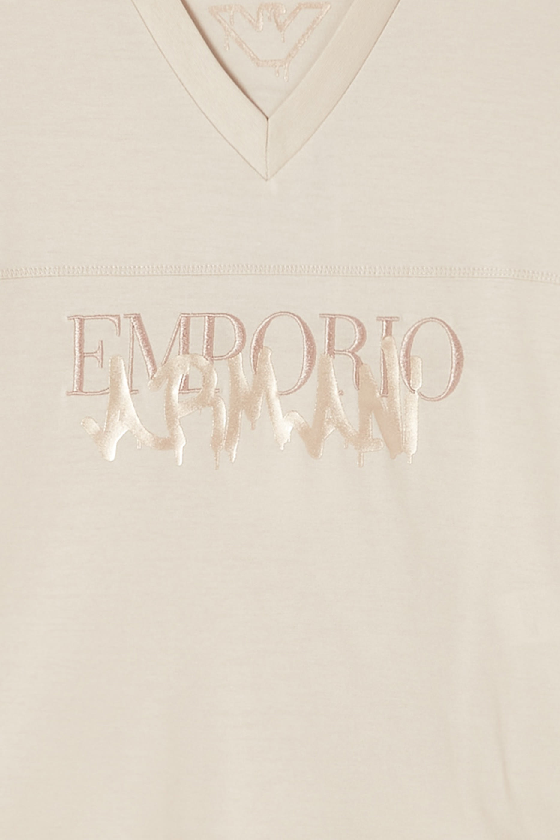 طقم تيشيرت وشورت بنقشة شعار الماركة للأطفال