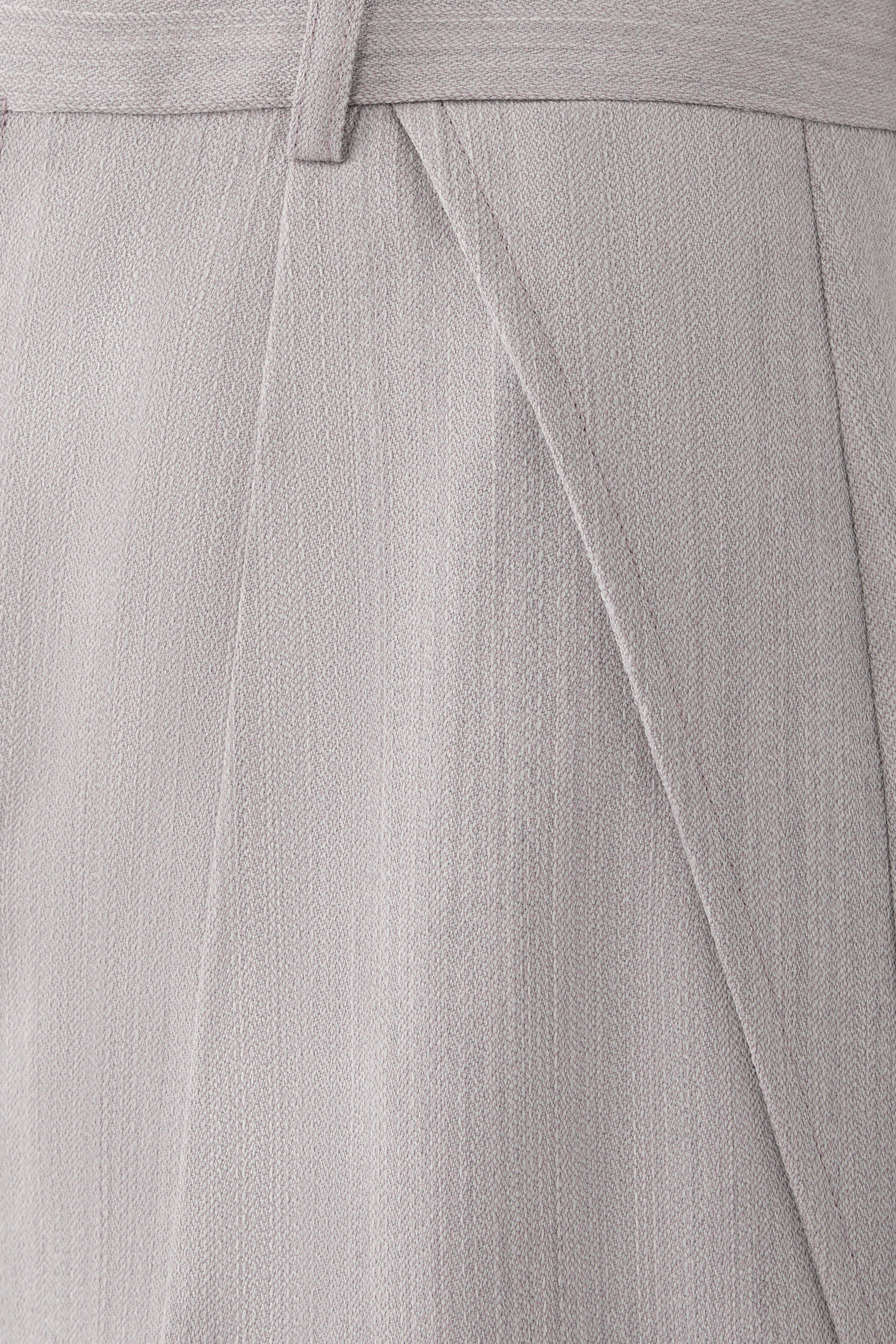 بنطال بأساور مطوية وقصة ساق واسعة