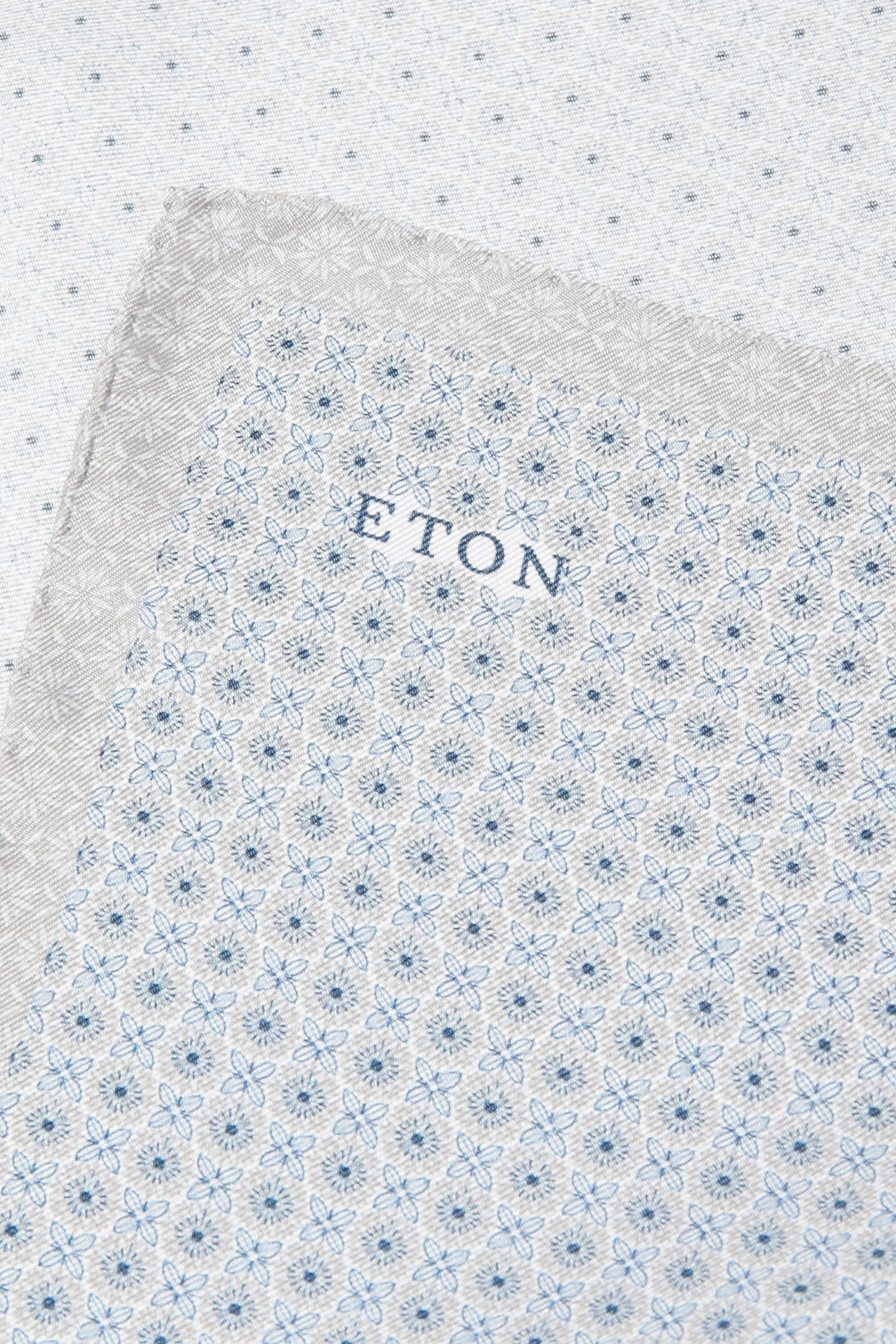 منديل جيب بنقشة هندسية حرير