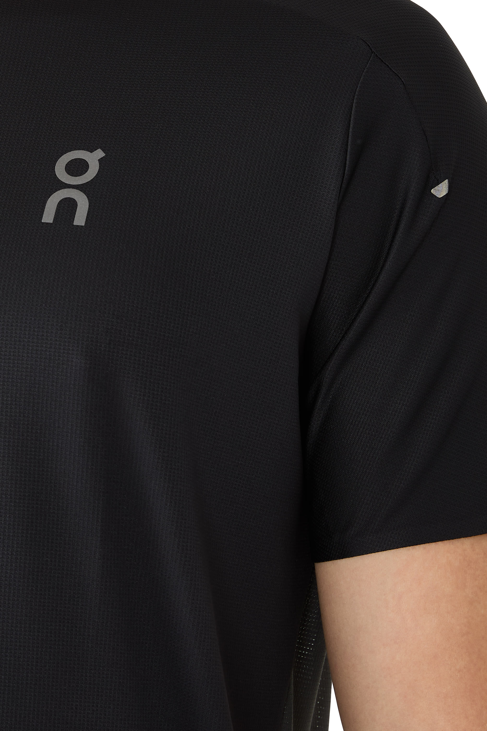 تيشيرت قماش برفورمنس