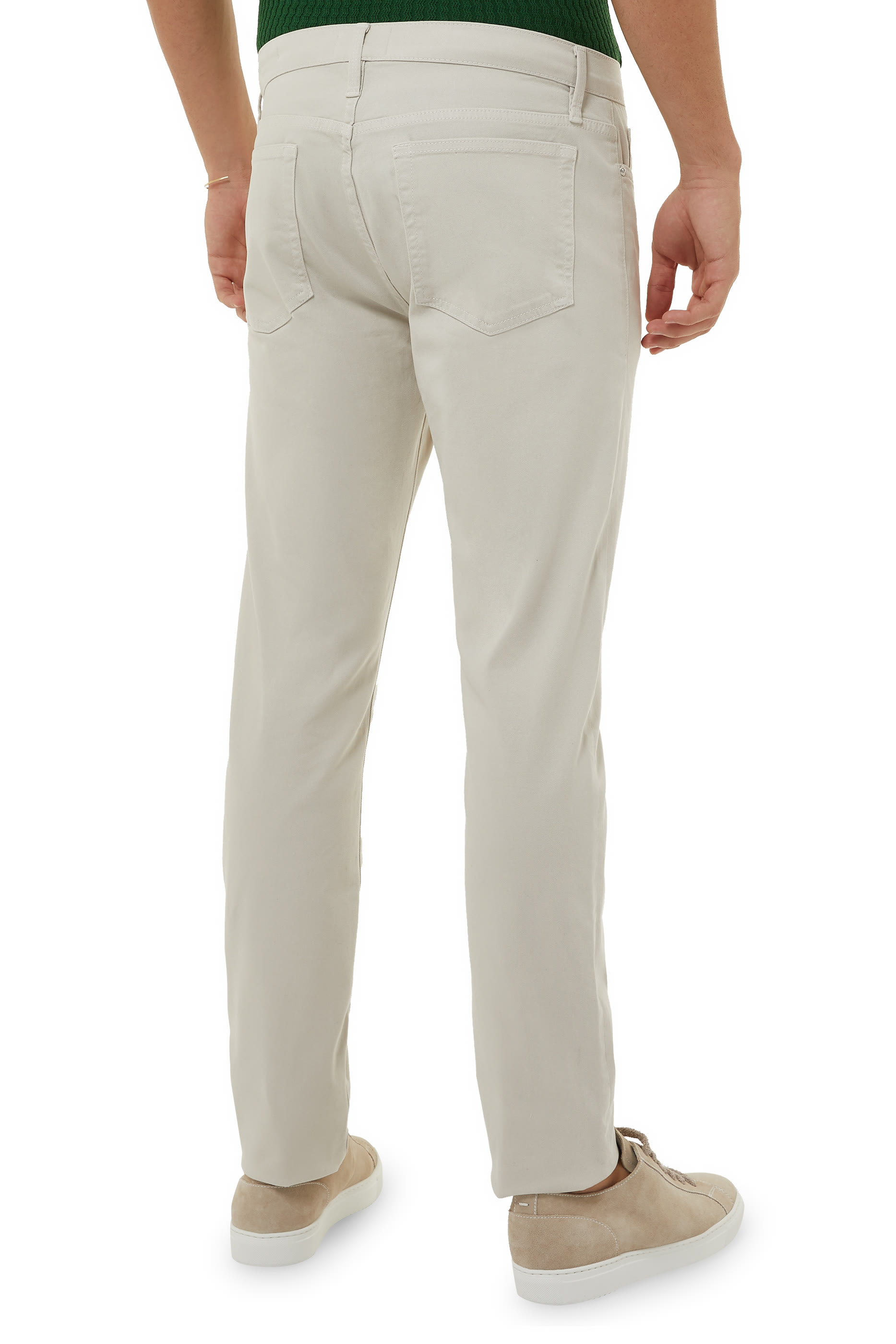 بنطال جينز لوم بقصة ضيقة