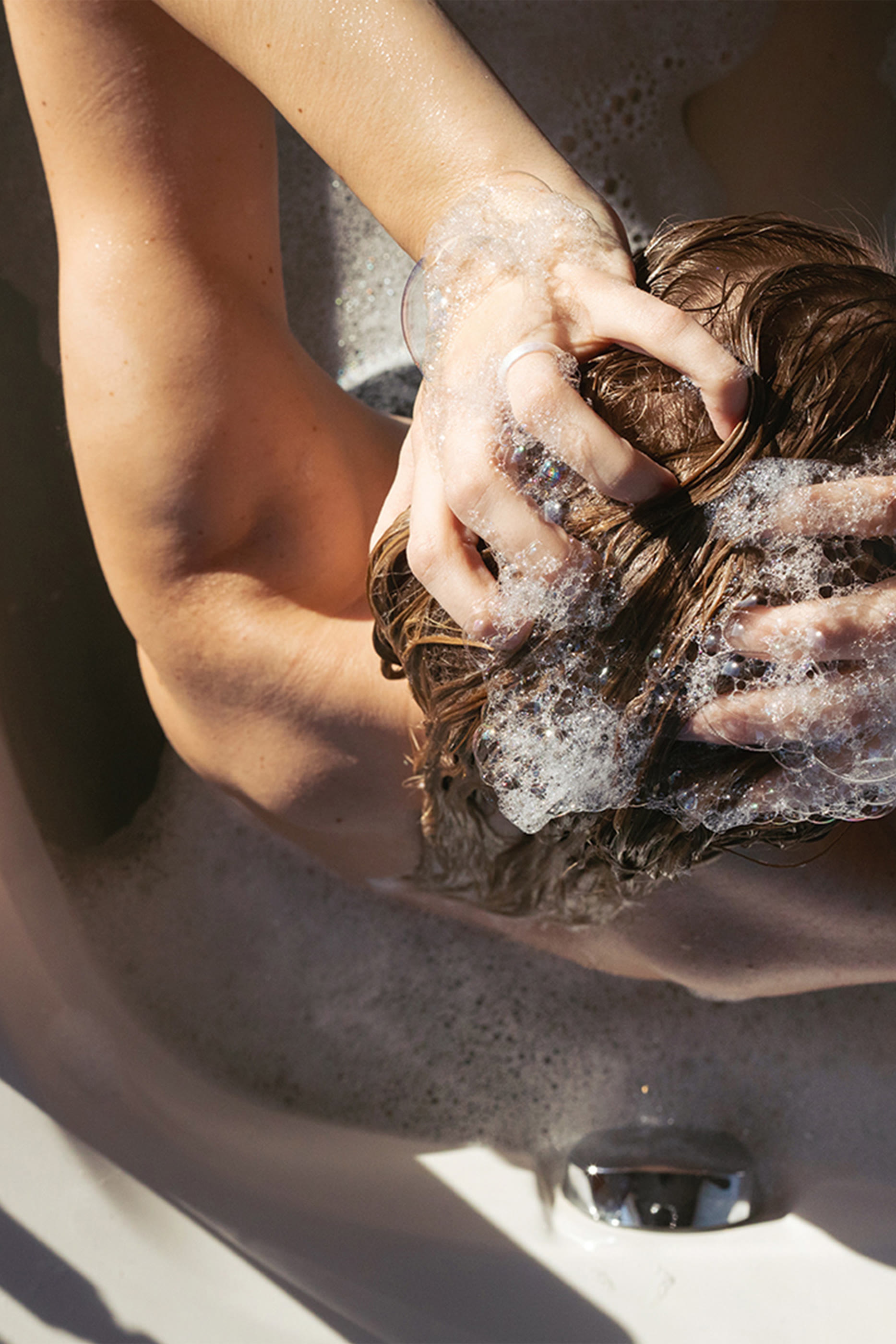 شامبو تنقية الشعر بالروزماري والنعناع