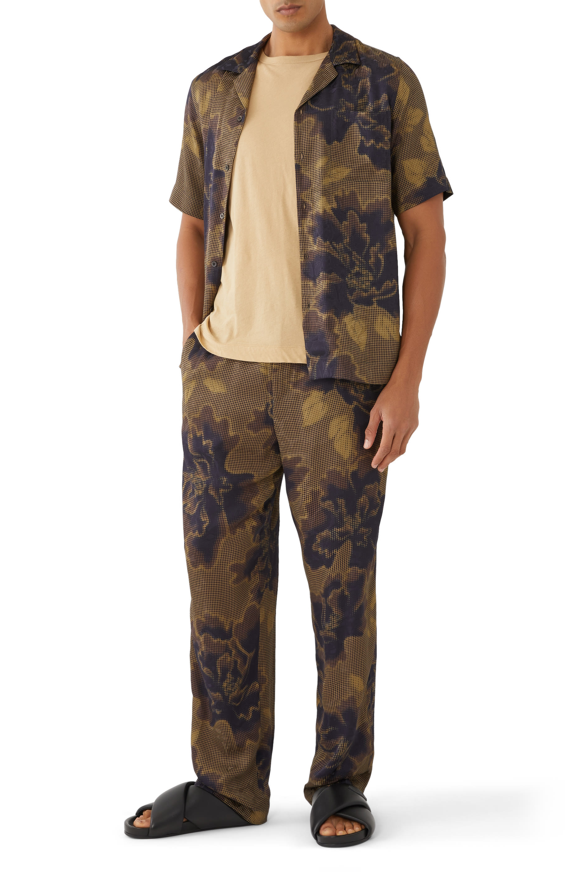 تيشيرت هابا بياقة ضيقة