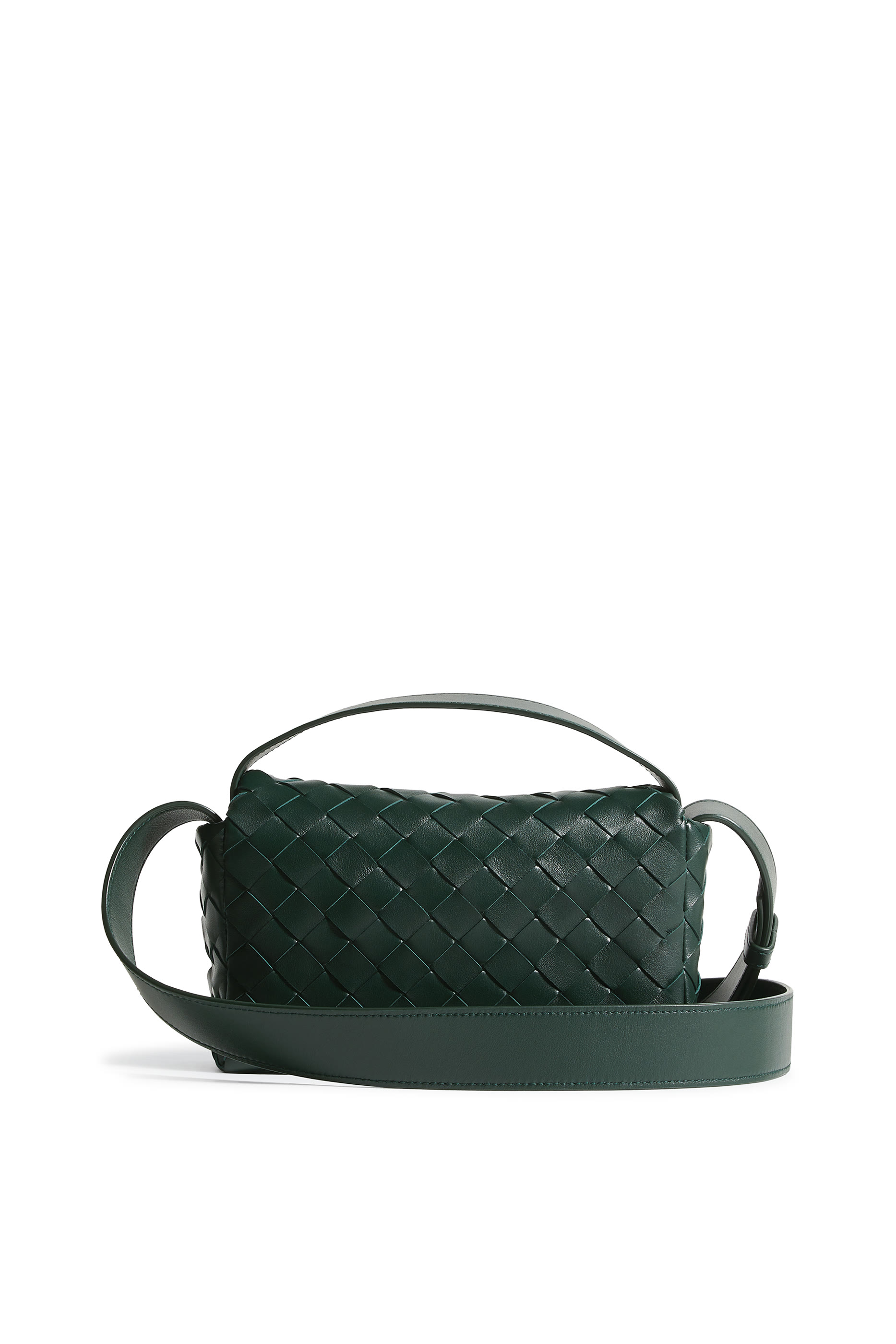 حقيبة صغيرة بغطاء قلاب بتصميم مجدول