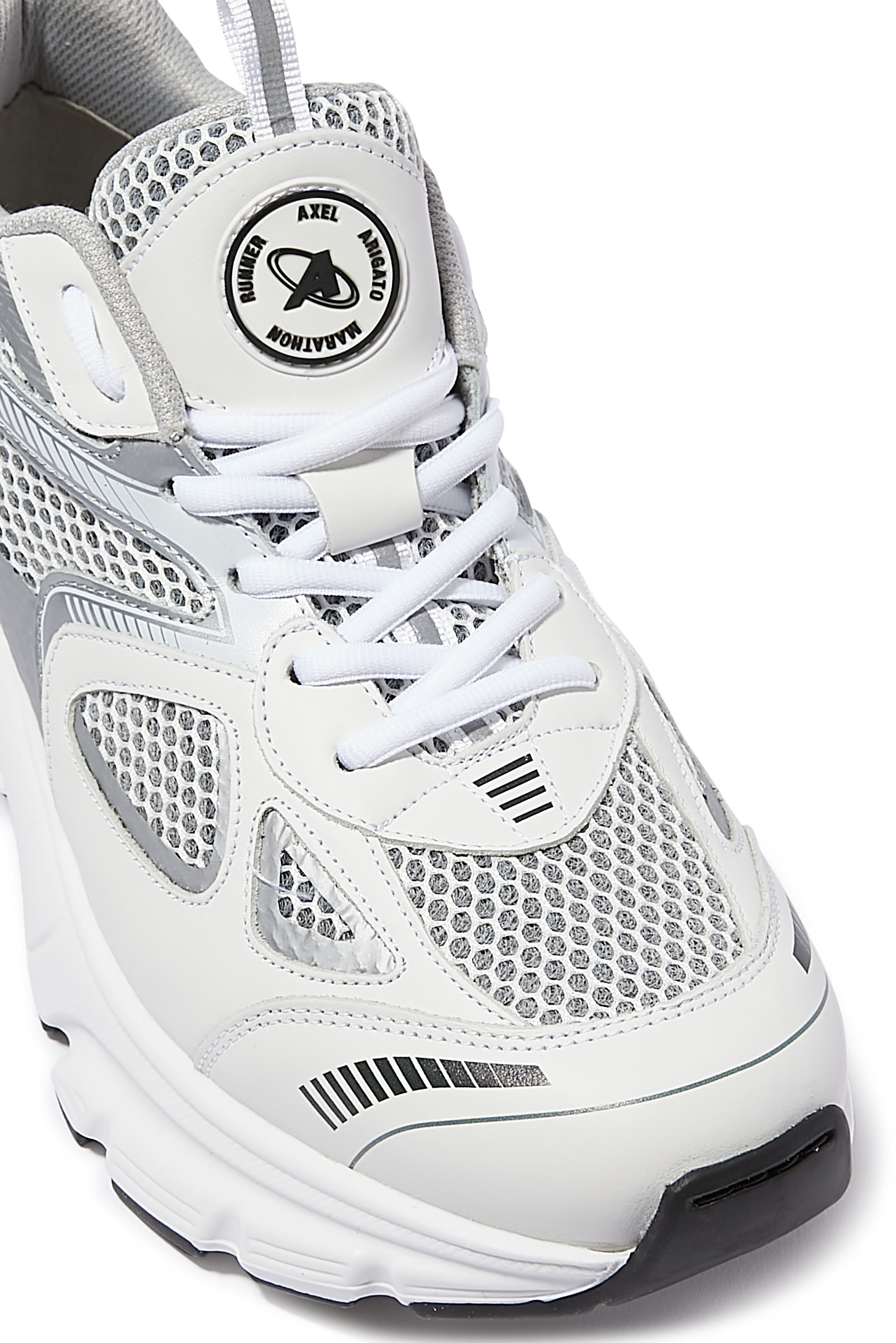 سنيكرز للجري جلد