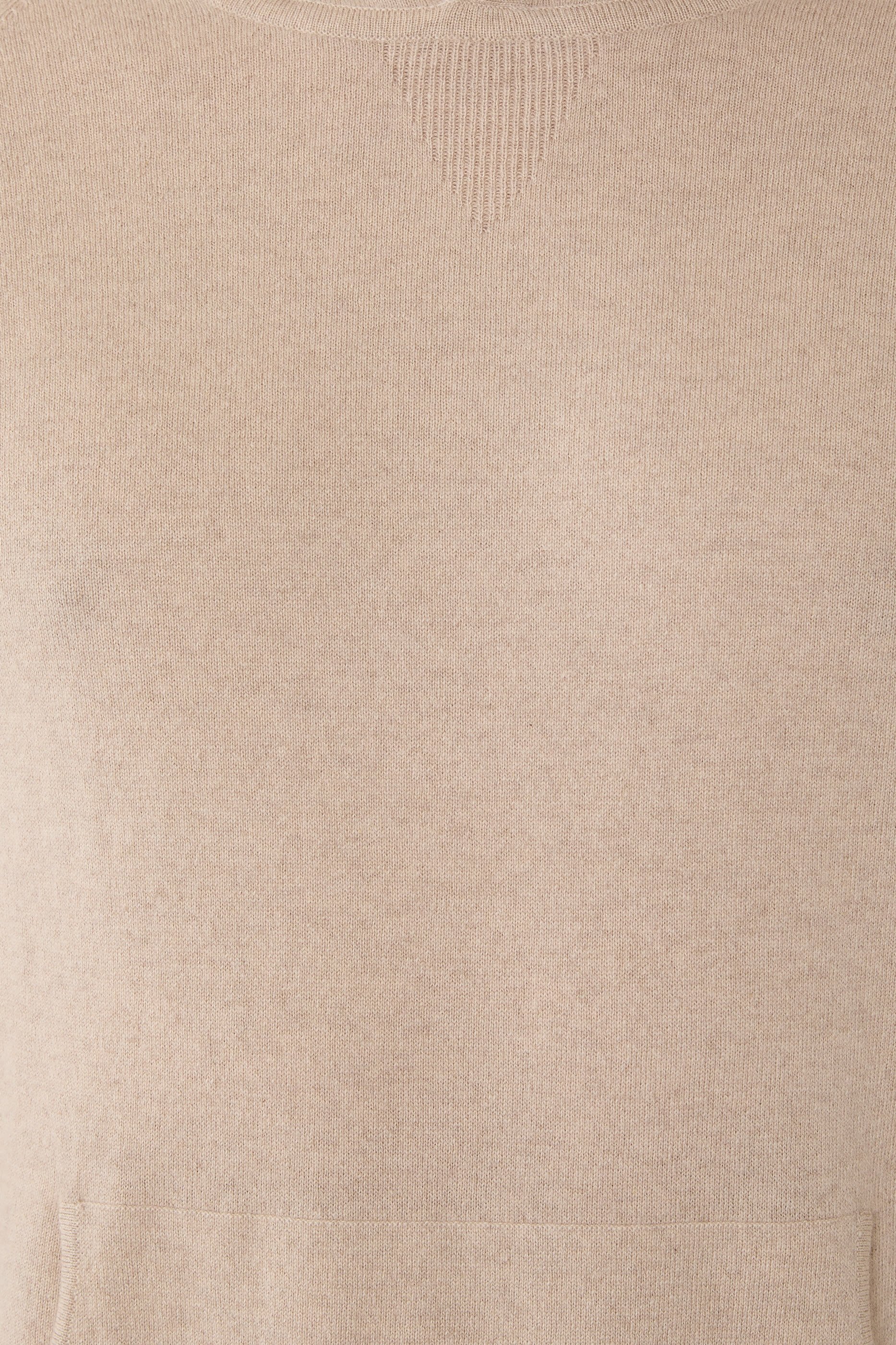 كنزة بتصميم هودي مستر بالهام